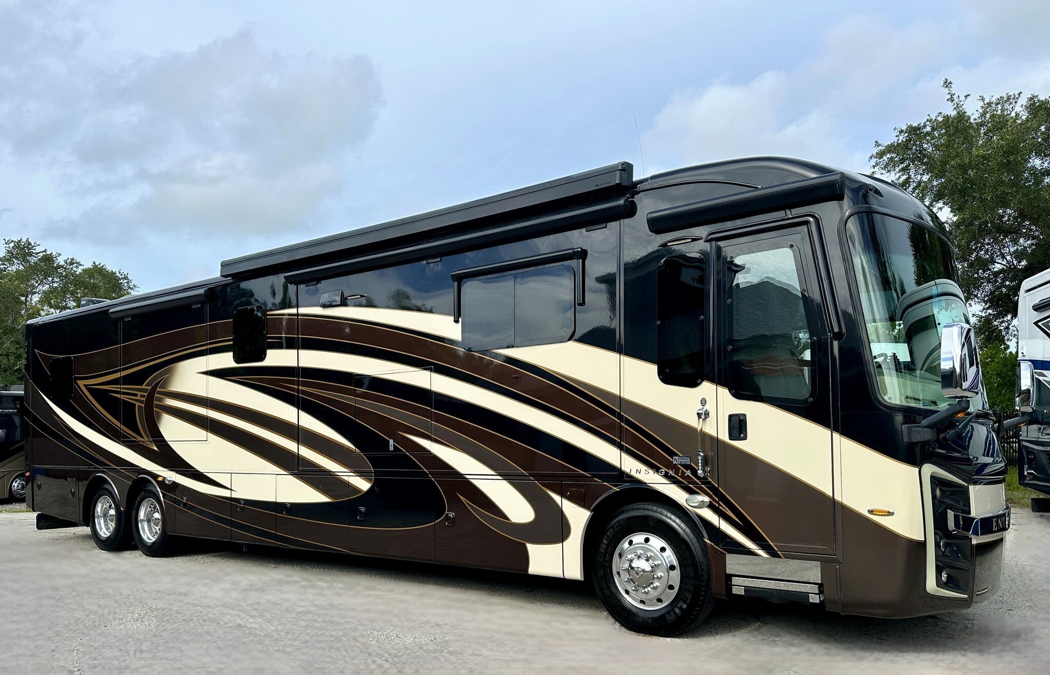 2017 Entegra Coach Insignia 44W