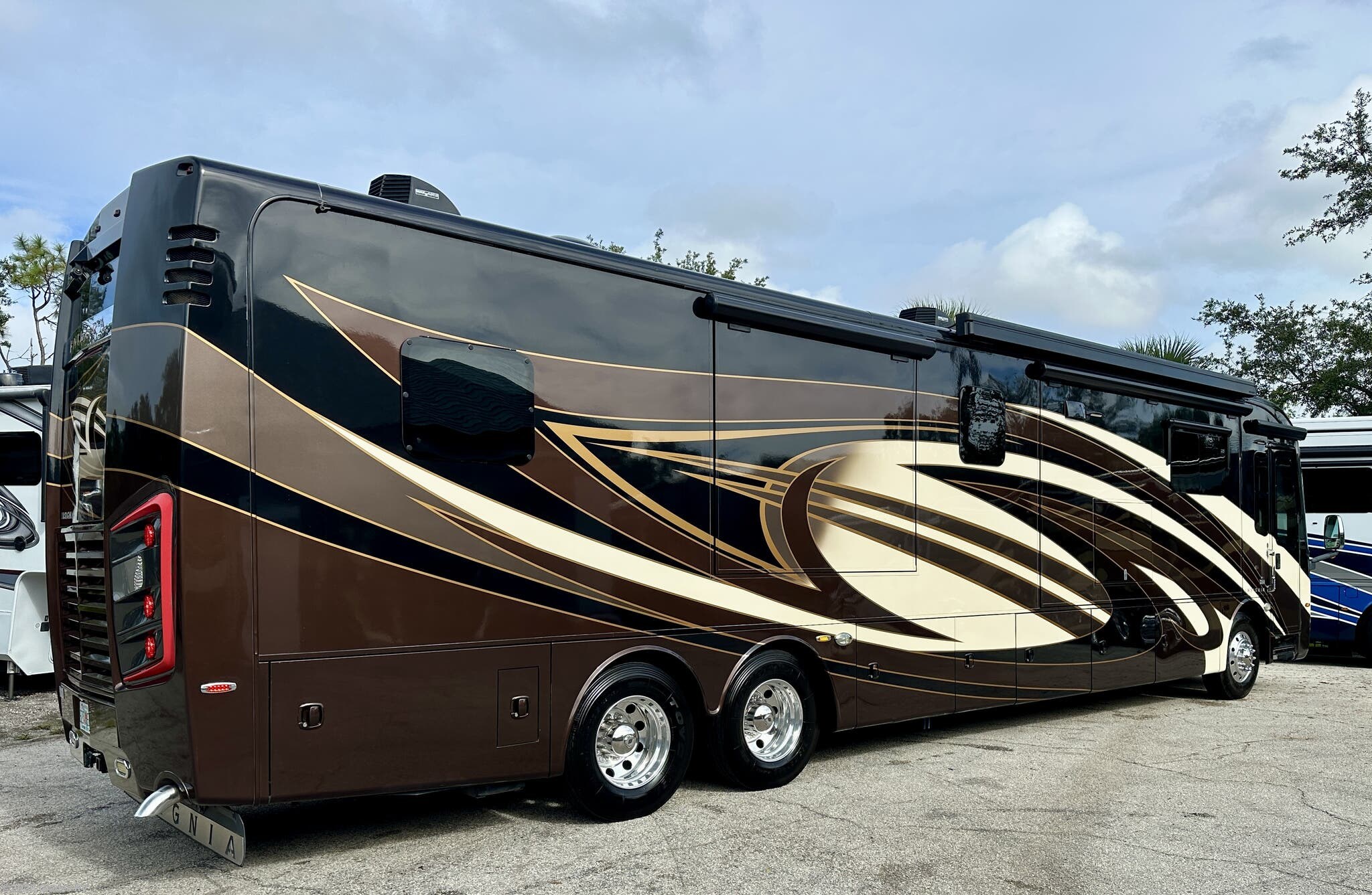 2017 Entegra Coach Insignia 44W #1544 - For Sale in Fort Myers, FL