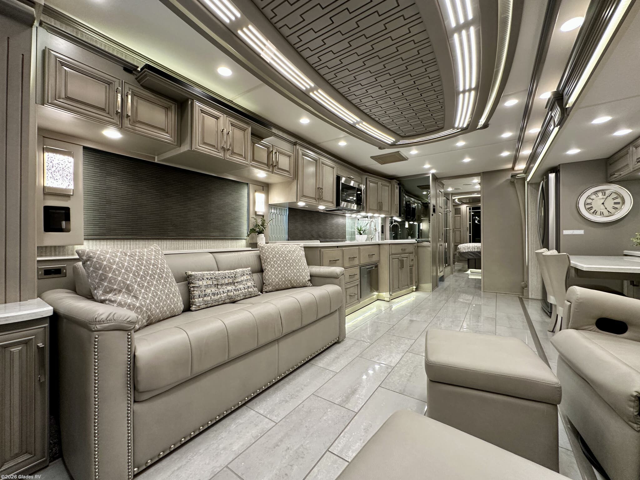 2023 London Aire 4586 by Newmar from Glades RV in Fort Myers, Florida