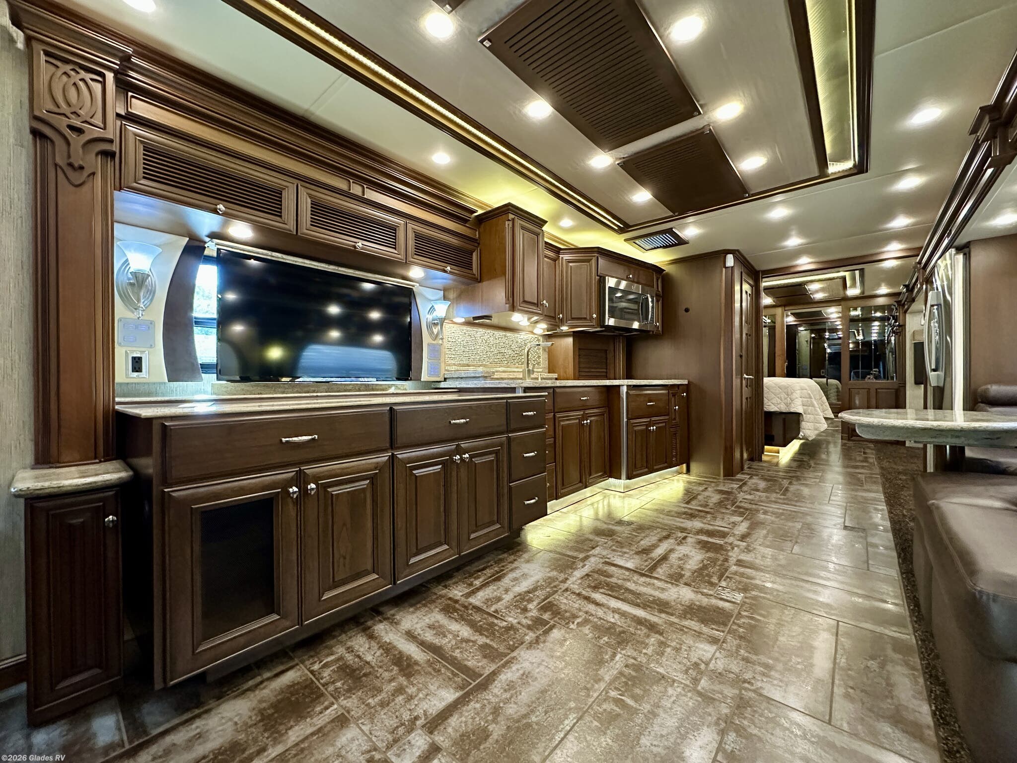 2014 King Aire 4593 by Newmar from Glades RV in Fort Myers, Florida