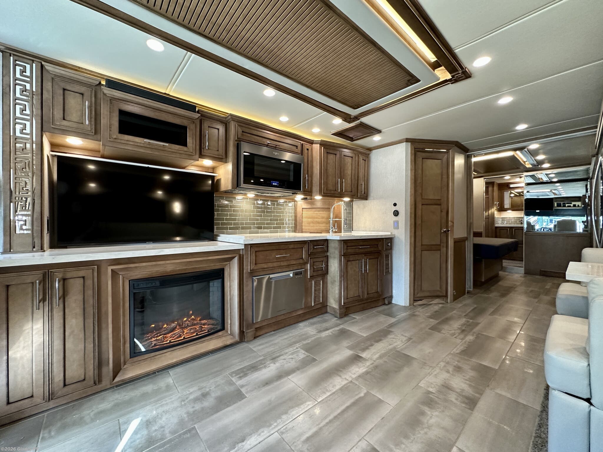 2022 Ventana 3709 by Newmar from Glades RV in Fort Myers, Florida
