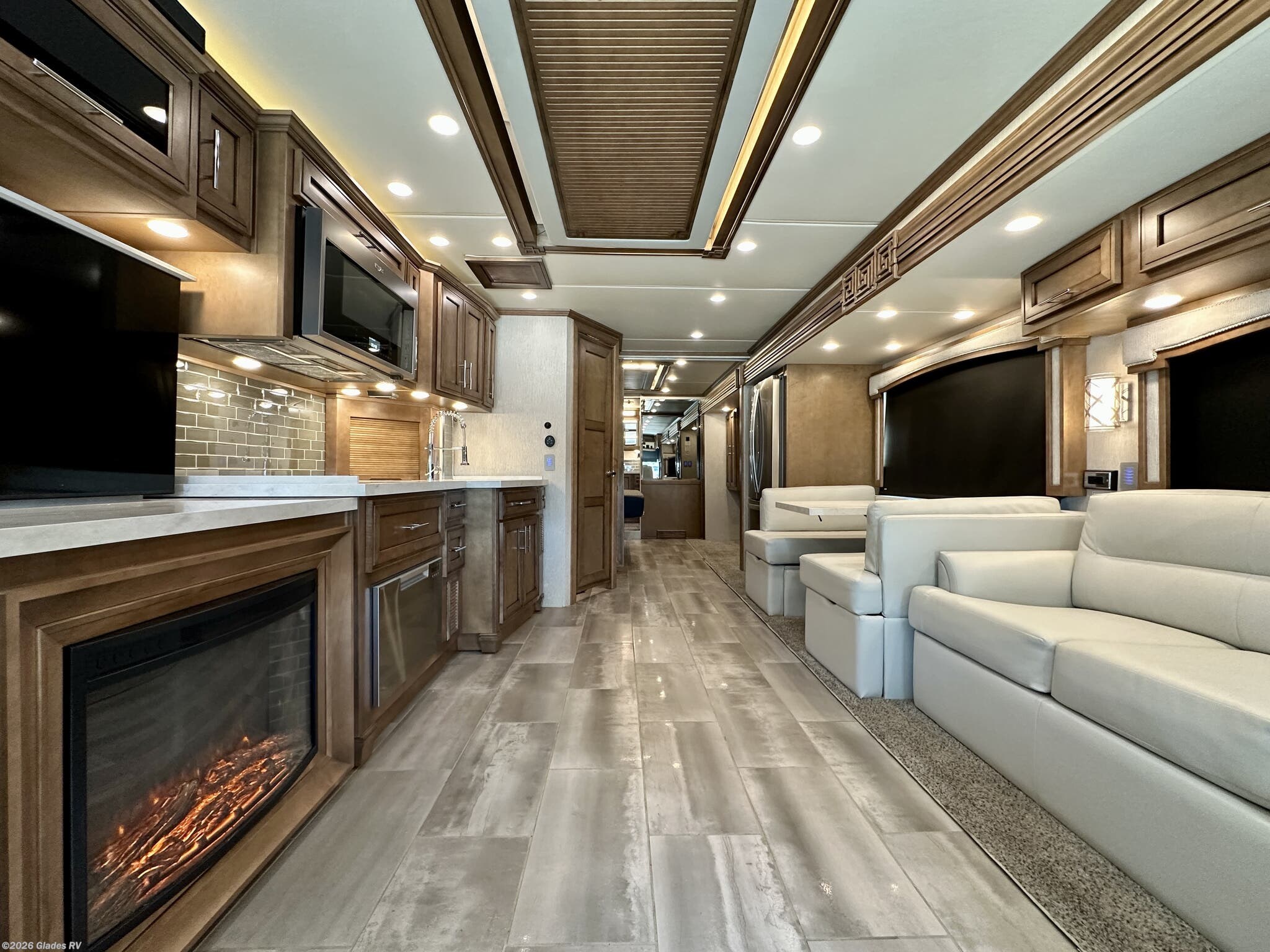 2022 Newmar Ventana 3709 - Used Diesel Pusher For Sale by Glades RV in Fort Myers, Florida features Power Entrance Step, Televator TV, Washer, Bath & 1/2, Side View Cameras