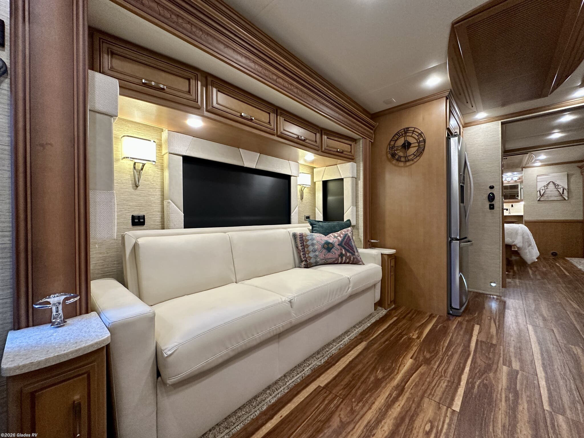 2017 Ventana LE 4042 by Newmar from Glades RV in Fort Myers, Florida