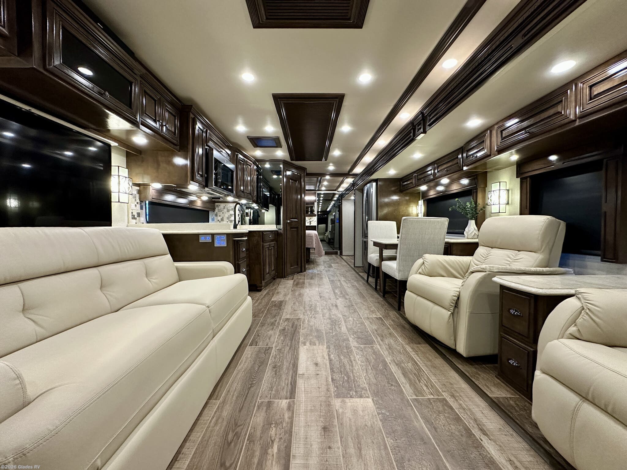 2019 Newmar Dutch Star 4018 - Used Diesel Pusher For Sale by Glades RV in Fort Myers, Florida features Televator TV, Day/Night Shades, King Size Bed, Automatic Leveling Jacks, Escape Door