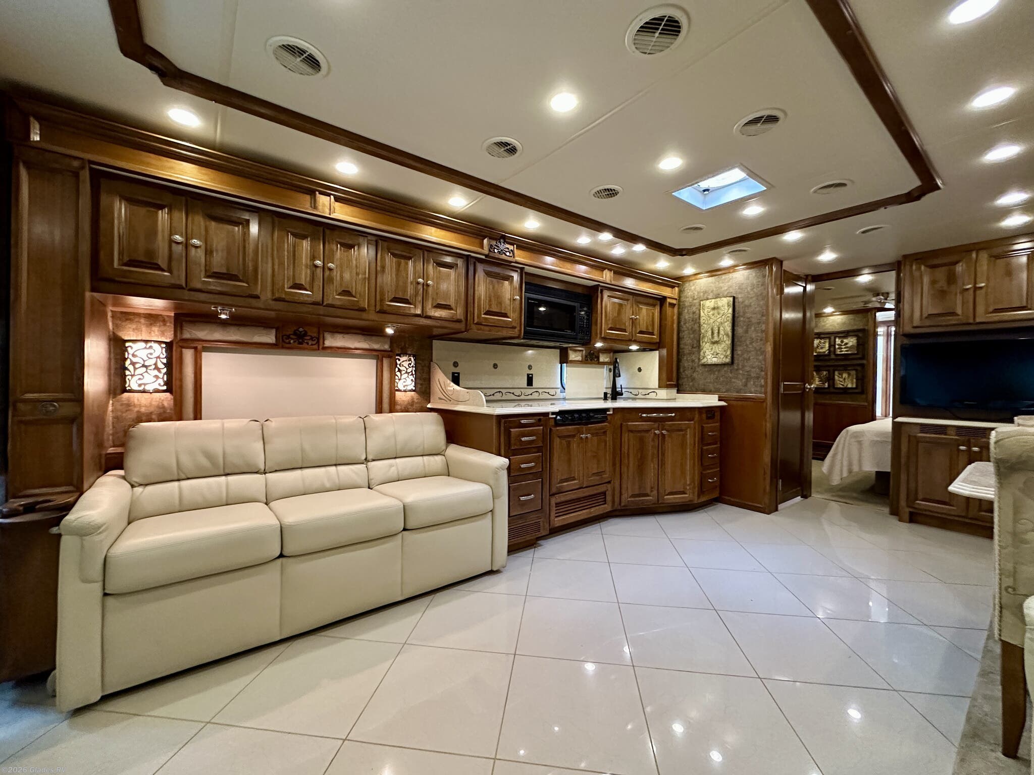2012 Phaeton 40 QBH by Tiffin from Glades RV in Fort Myers, Florida
