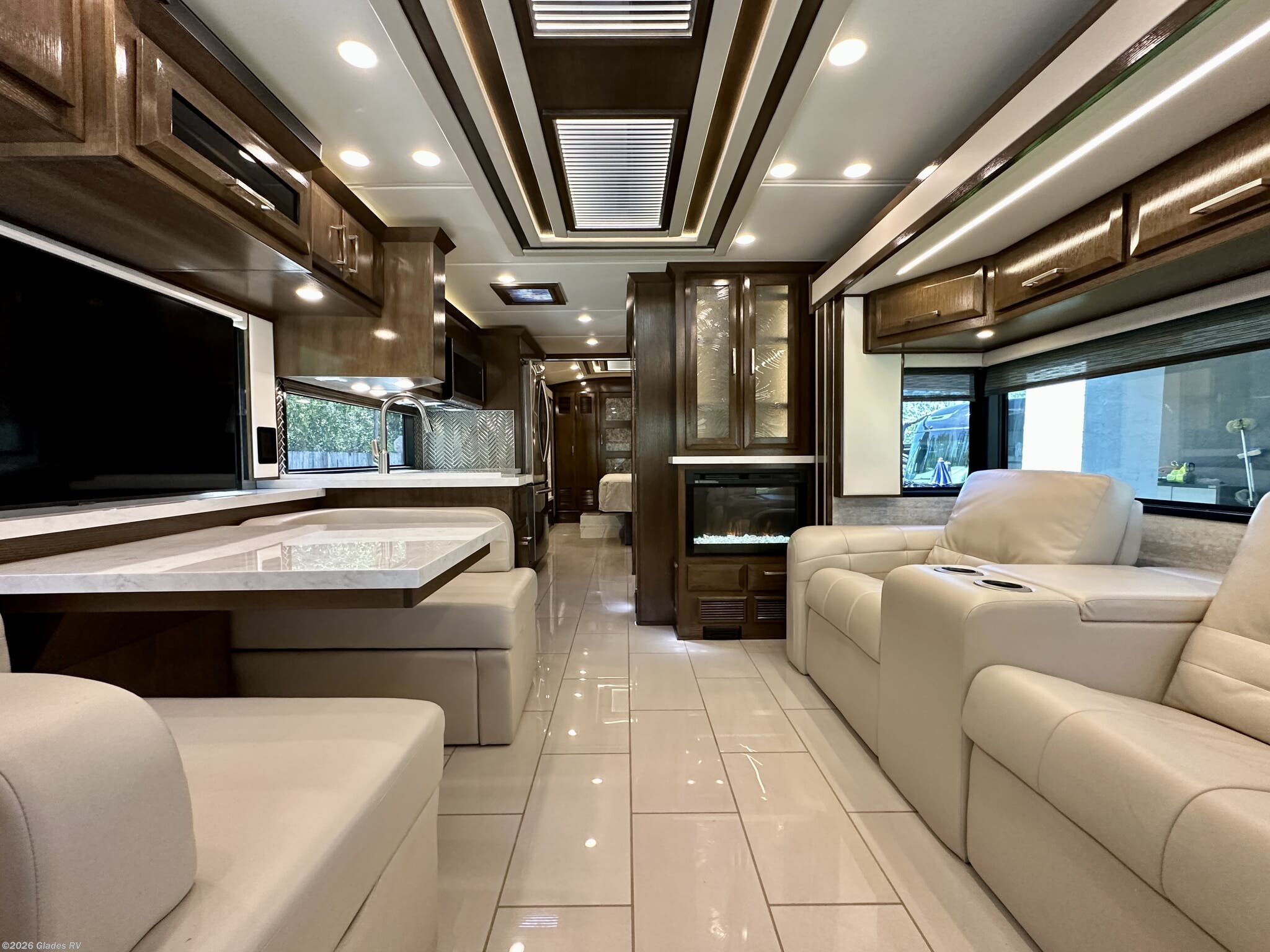 2022 Newmar New Aire 3543 - Used Diesel Pusher For Sale by Glades RV in Fort Myers, Florida features Keyless Entry, 50 Amp Service, Central Vacuum, Dishwasher, Egress Door