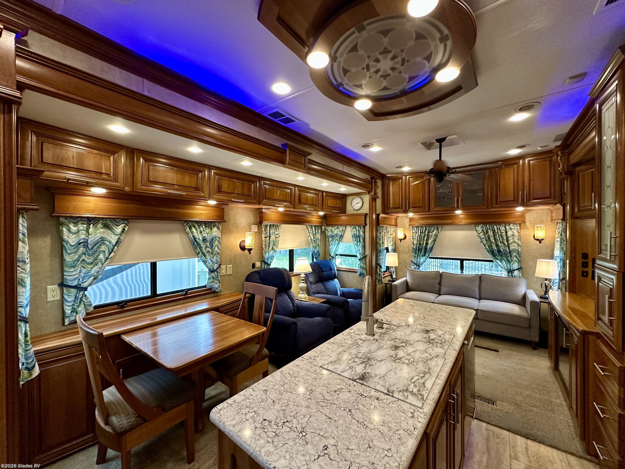 2016 Elite Suites 39 DBRS3 by DRV from Glades RV in Fort Myers, Florida