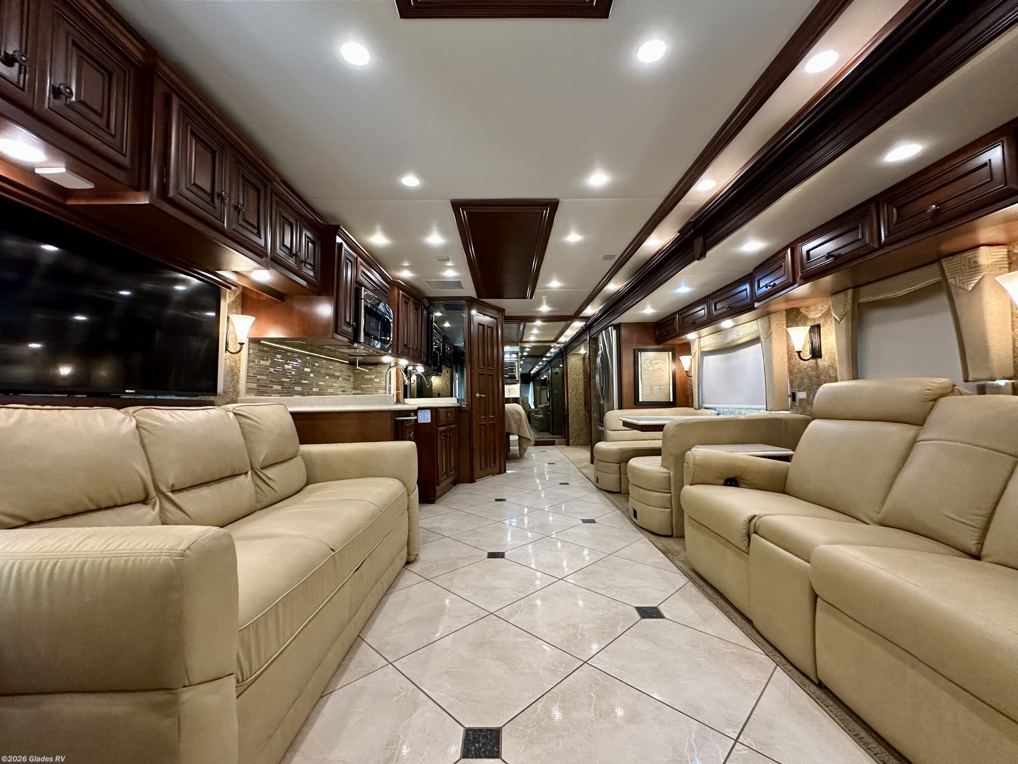 2014 Newmar Dutch Star 4018 - Used Diesel Pusher For Sale by Glades RV in Fort Myers, Florida features Pantry, Hydronic Heat, Keyless Entry, Dryer, Residential Refrigerator