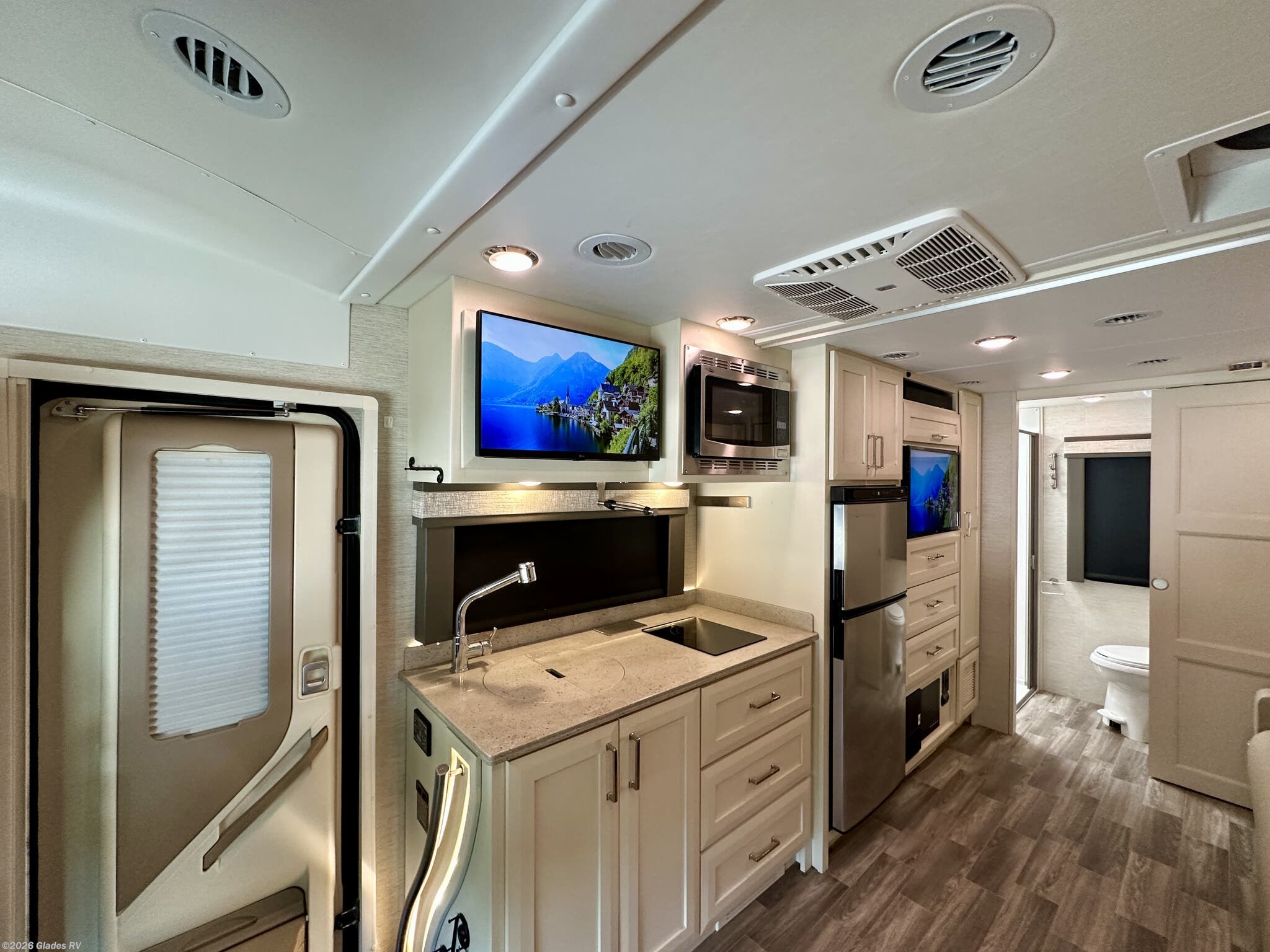 2023 Wayfarer 25 RW by Tiffin from Glades RV in Fort Myers, Florida