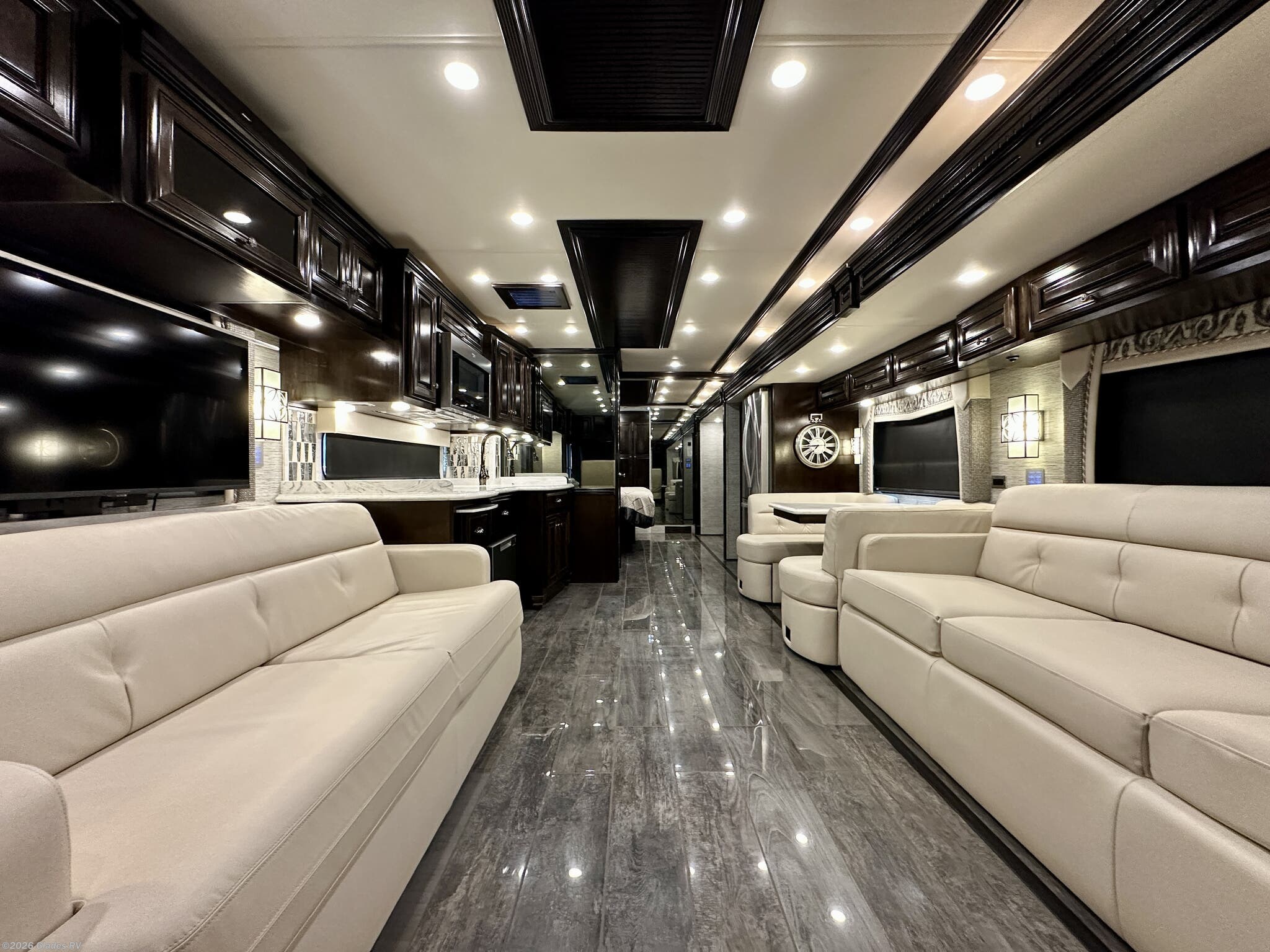 2018 Newmar Dutch Star 4369 - Used Diesel Pusher For Sale by Glades RV in Fort Myers, Florida features Power Entrance Step, King Size Bed, Hydronic Heat, Escape Door, Keyless Entry