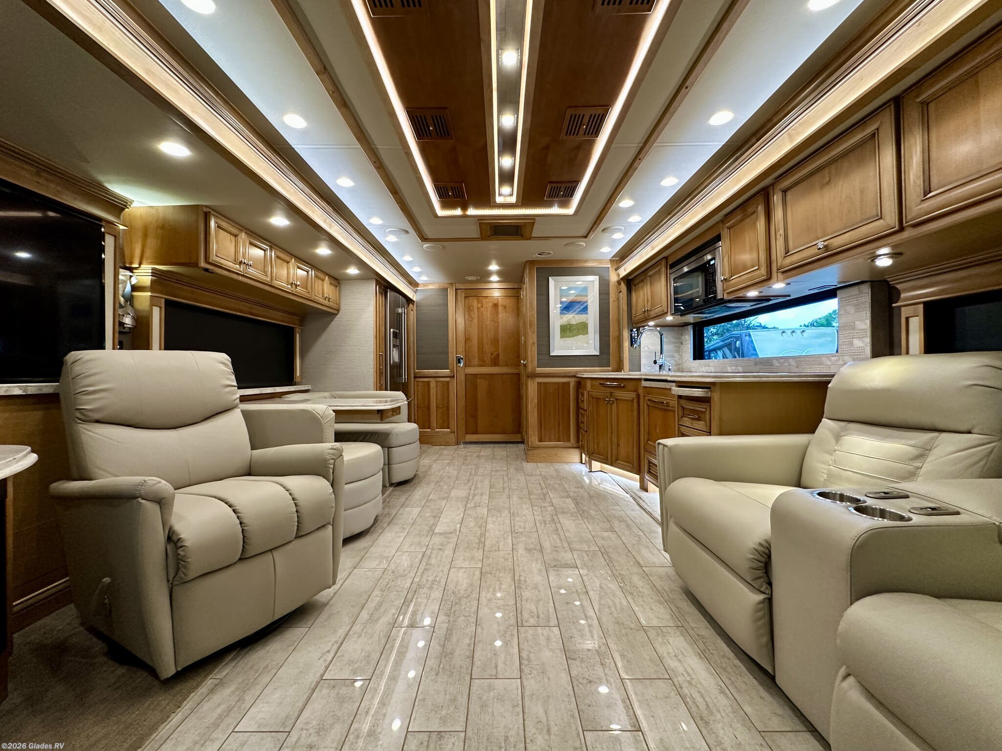 2020 Tiffin Phaeton 40 IH - Used Diesel Pusher For Sale by Glades RV in Fort Myers, Florida features Power Entrance Step, Side View Cameras, Dishwasher, Washer, 50 Amp Service