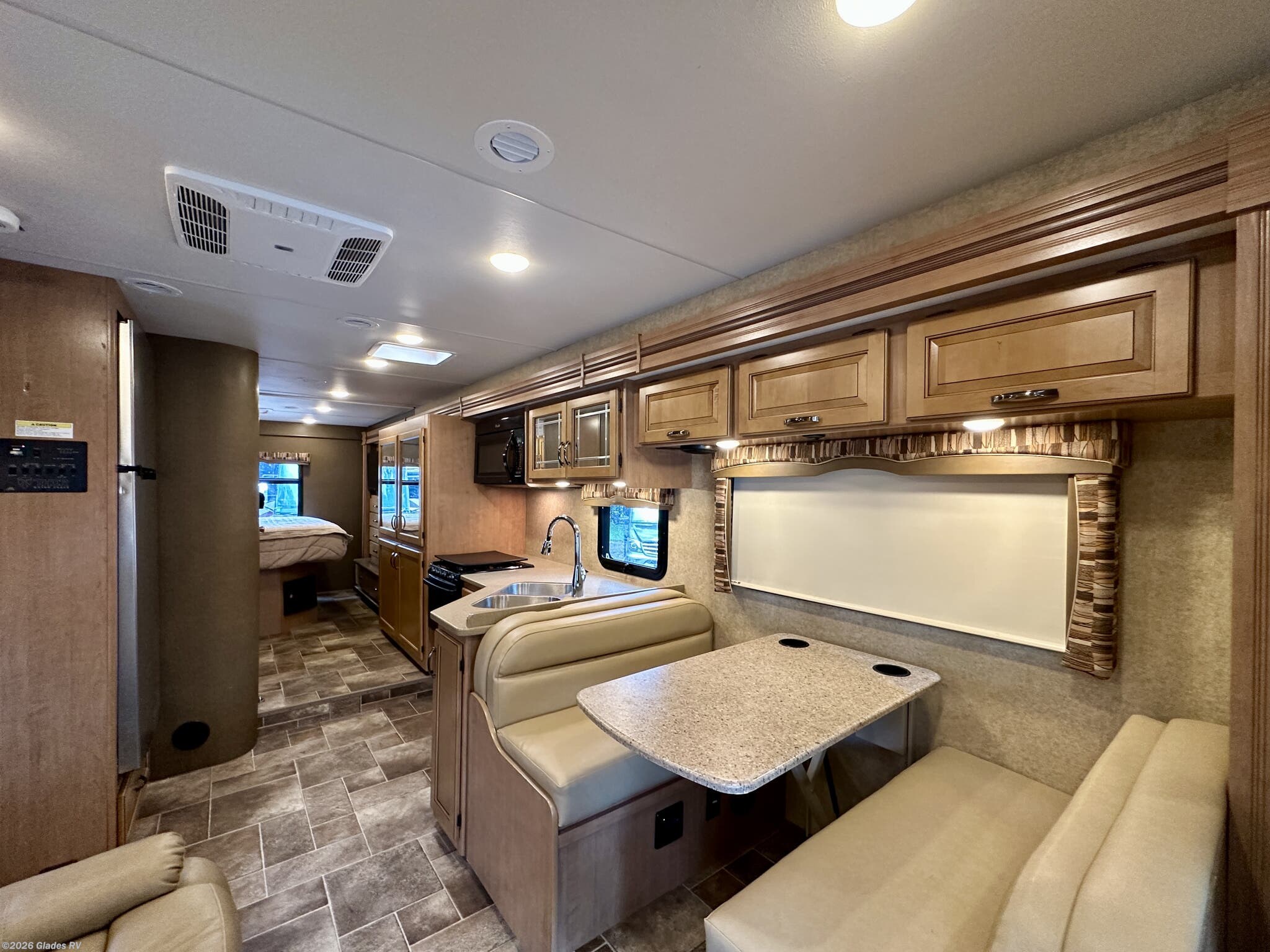 2016 Chateau 31W by Thor Motor Coach from Glades RV in Fort Myers, Florida