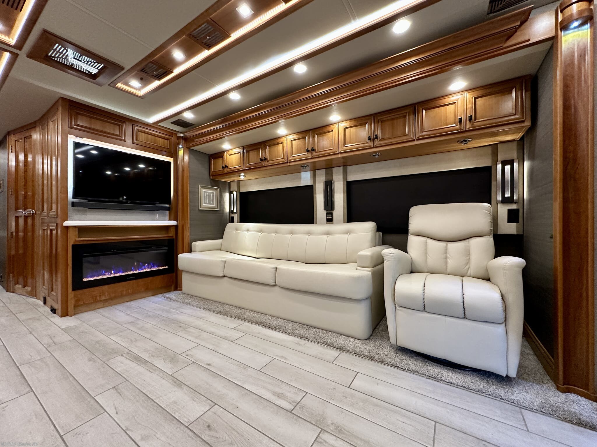 Used 2022 Tiffin Allegro Bus 40 AP available in Fort Myers, Florida