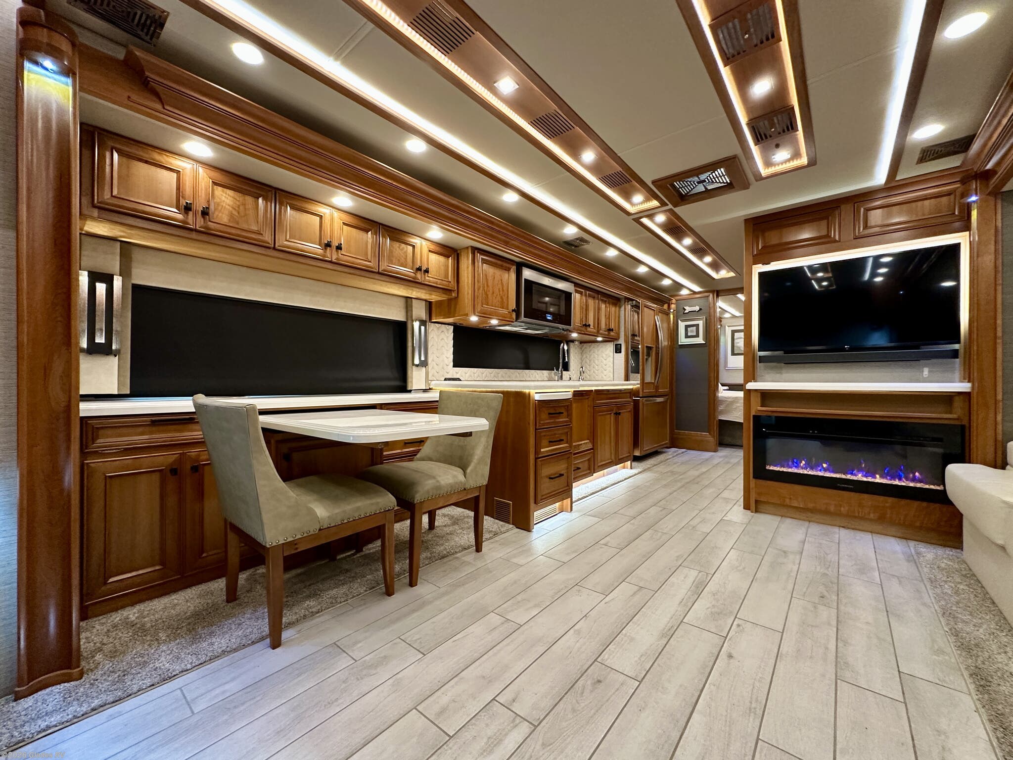 2022 Allegro Bus 40 AP by Tiffin from Glades RV in Fort Myers, Florida