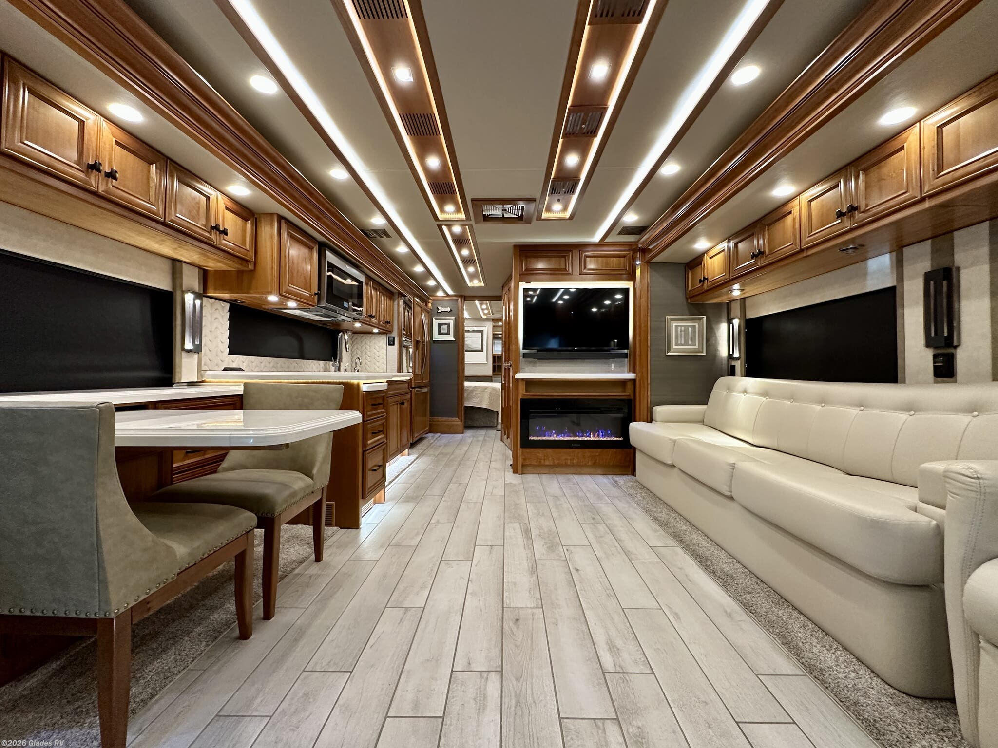 2022 Tiffin Allegro Bus 40 AP - Used Diesel Pusher For Sale by Glades RV in Fort Myers, Florida features Fireplace, Power Entrance Step, 50 Amp Service, Dryer, Residential Refrigerator