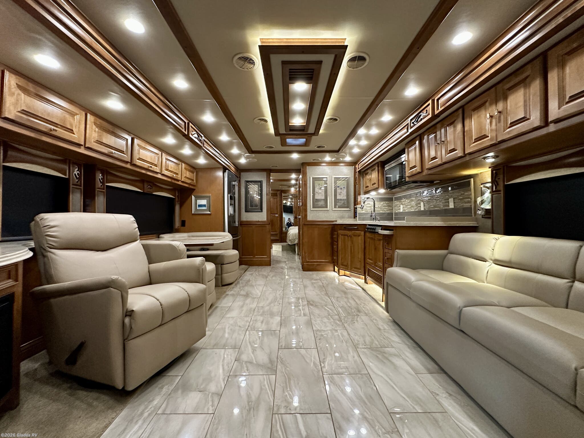 2018 Tiffin Phaeton 36 GH - Used Diesel Pusher For Sale by Glades RV in Fort Myers, Florida features Power Entrance Step, Dryer, 50 Amp Service, Day/Night Shades, Side View Cameras