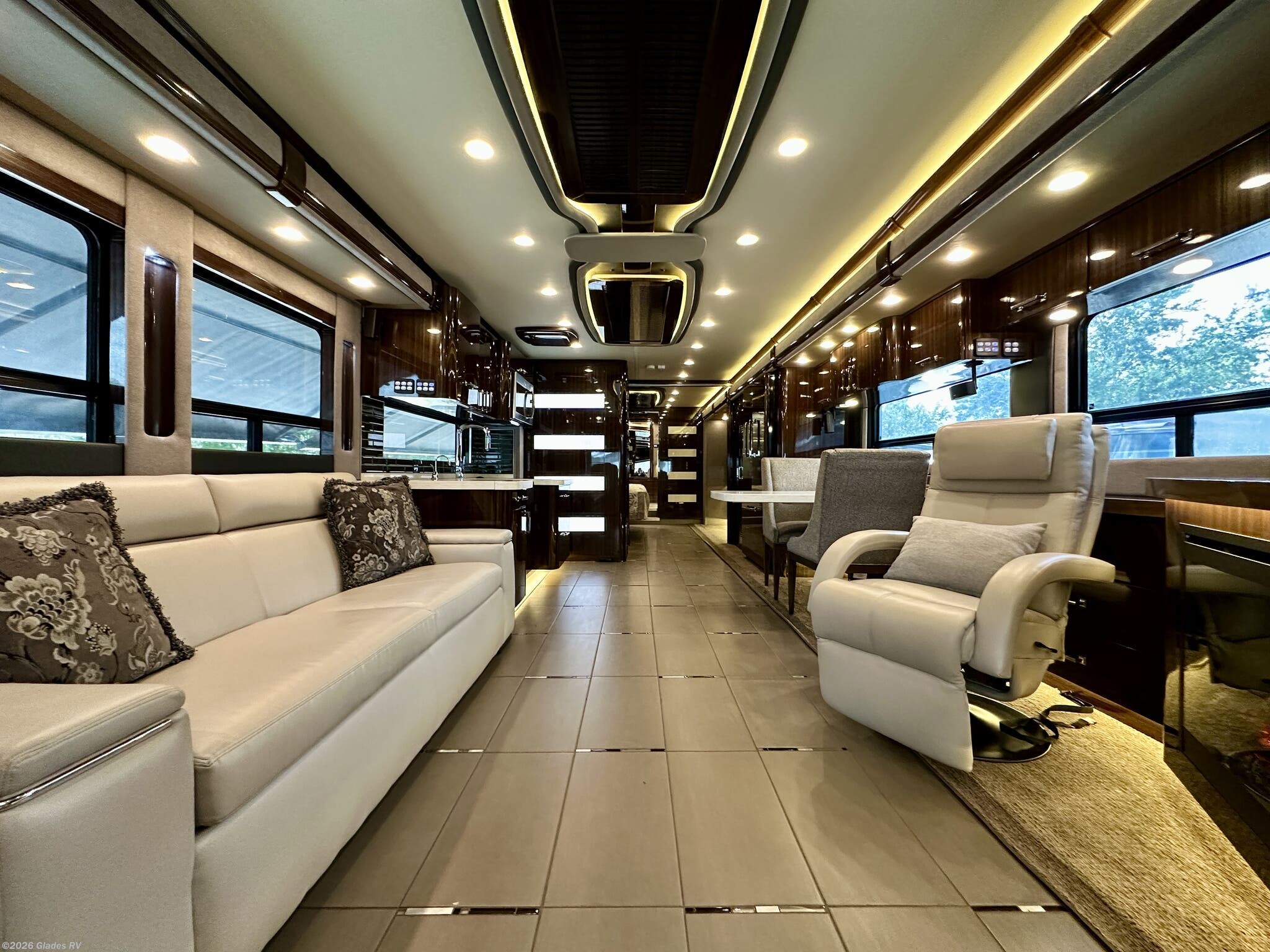 2016 American Coach American Heritage 45C - Used Diesel Pusher For Sale by Glades RV in Fort Myers, Florida features Side View Cameras, Day/Night Shades, Hydronic Heat, Bath & 1/2, Automatic Leveling Jacks