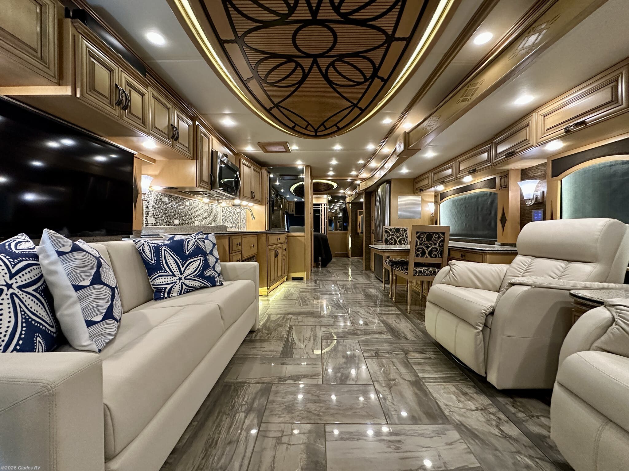 2016 Newmar London Aire 4519 - Used Diesel Pusher For Sale by Glades RV in Fort Myers, Florida features Residential Refrigerator, Central Vacuum, Pantry, Automatic Leveling Jacks, Built-In Safe