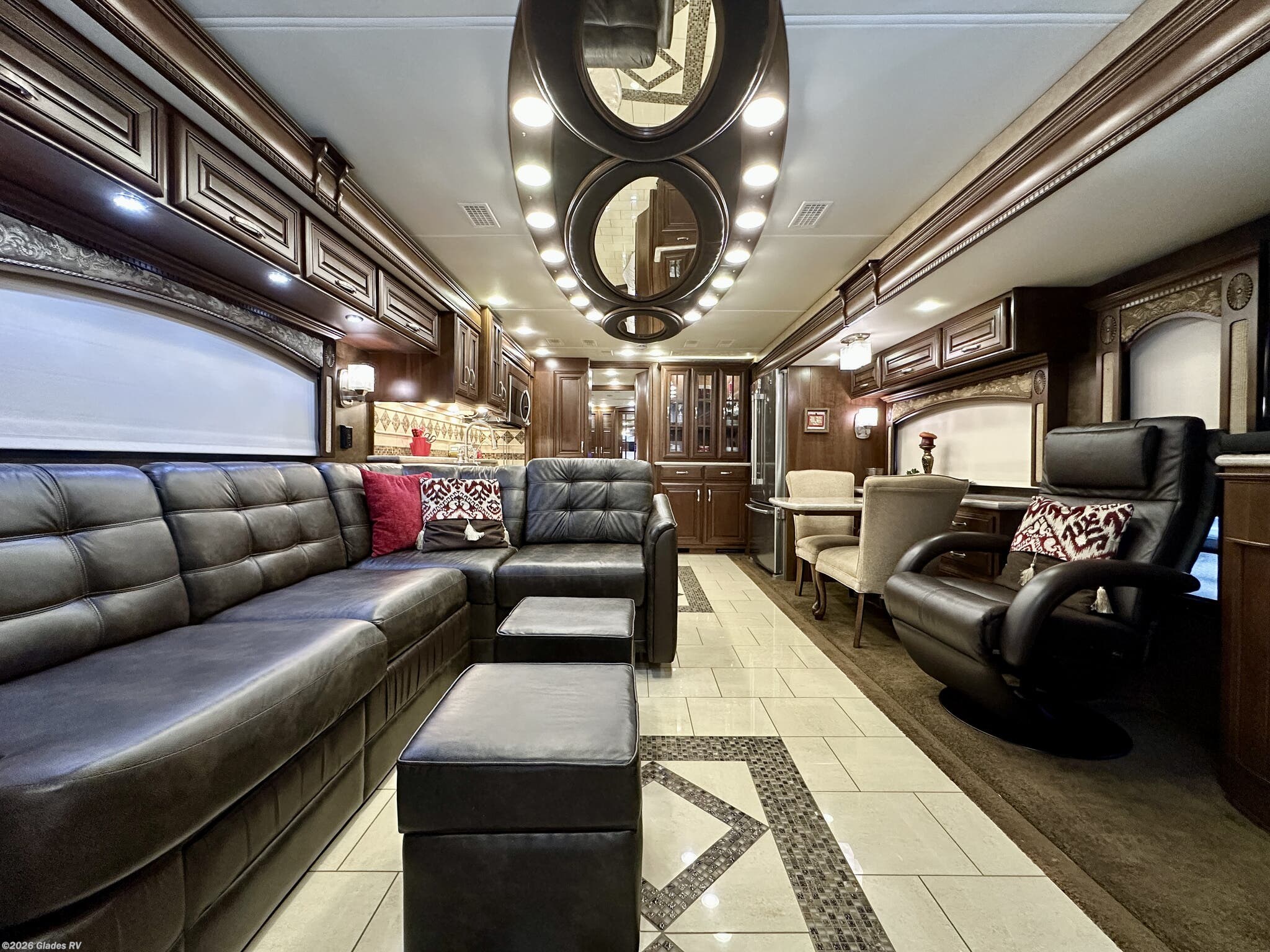 2015 Entegra Coach Anthem 42DEQ - Used Diesel Pusher For Sale by Glades RV in Fort Myers, Florida features Washer, Outside Entertainment Center, 50 Amp Service, Backup Camera, Automatic Leveling Jacks
