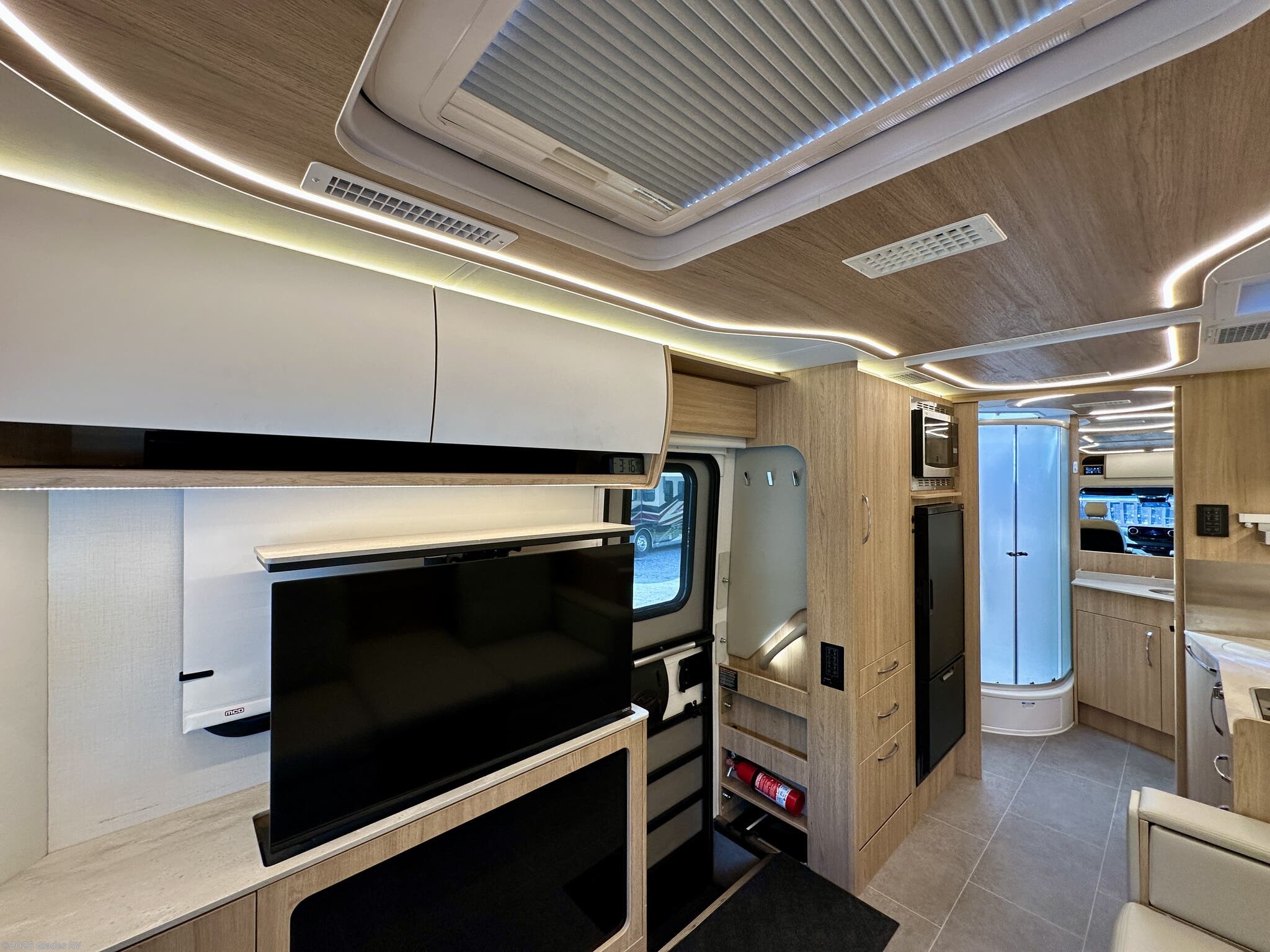 2024 Unity U24MBL by Leisure Travel from Glades RV in Fort Myers, Florida