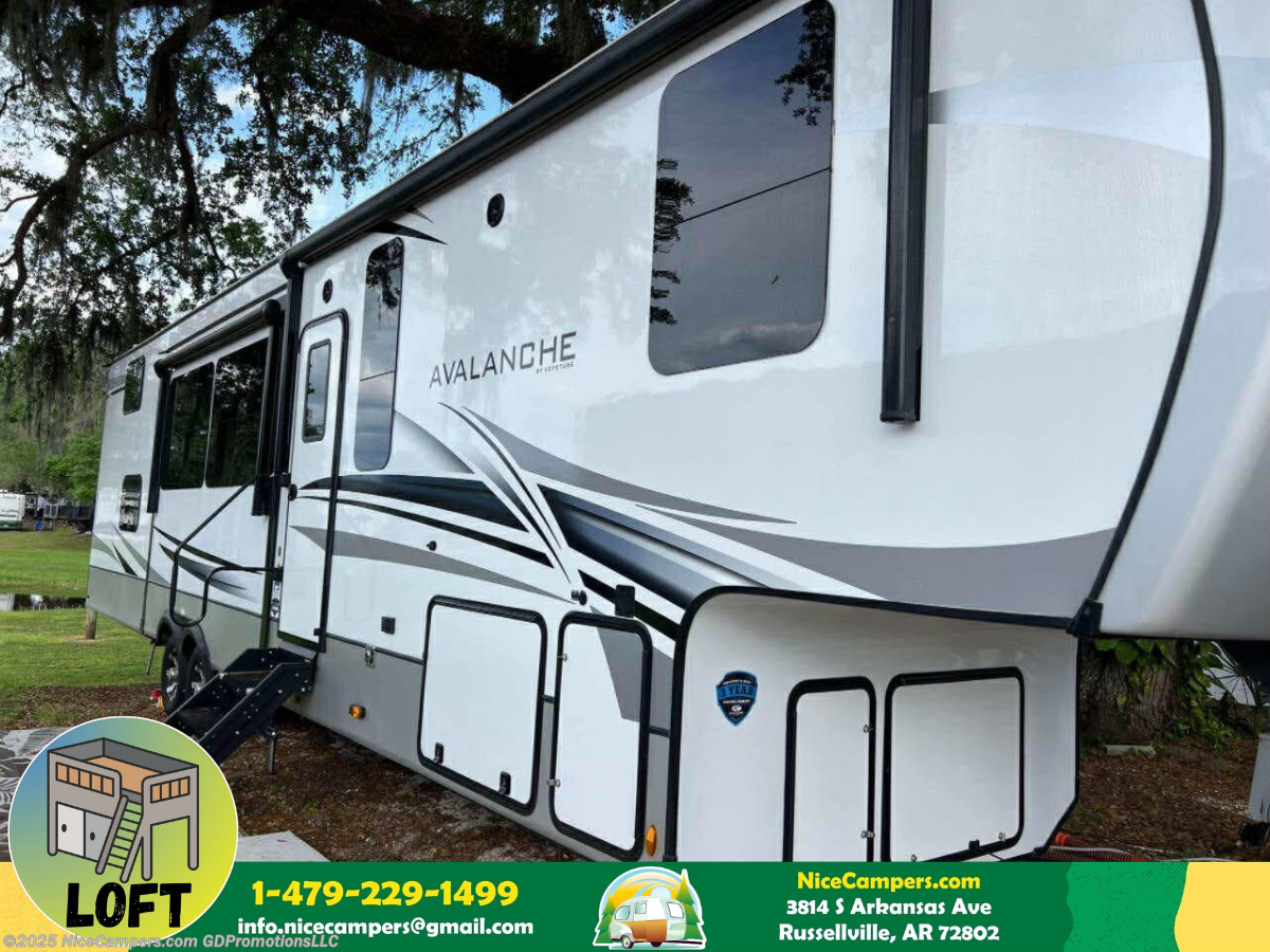 2022 Keystone Avalanche 390DS