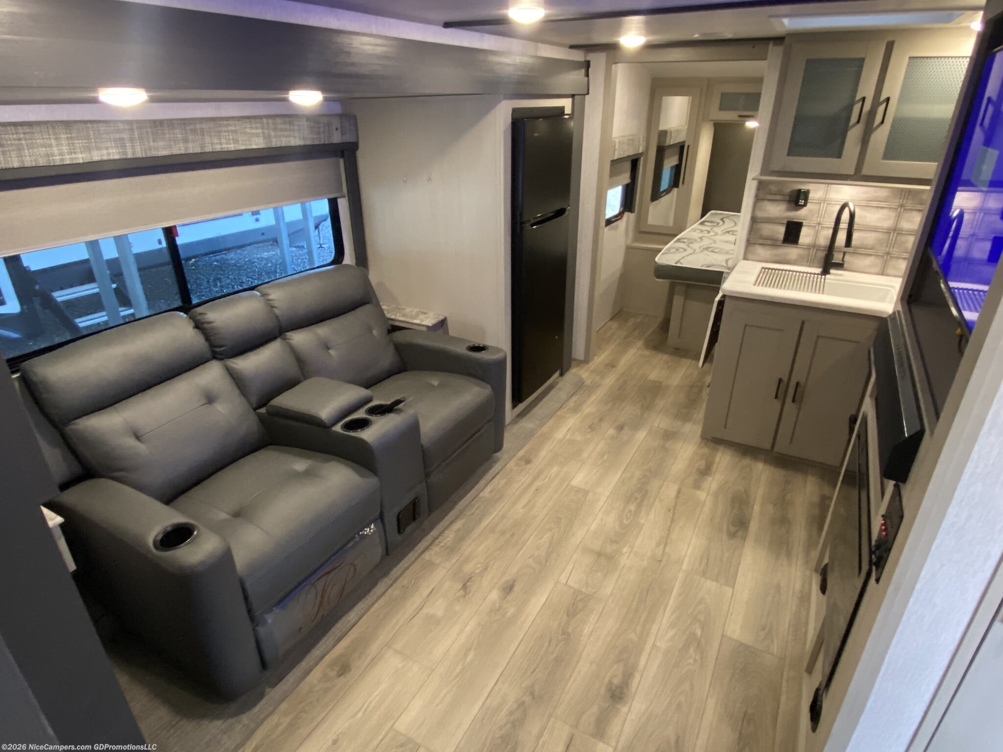 Used 2023 Forest River Wildwood Heritage Glen 22RBHL available in Russellville, Arkansas