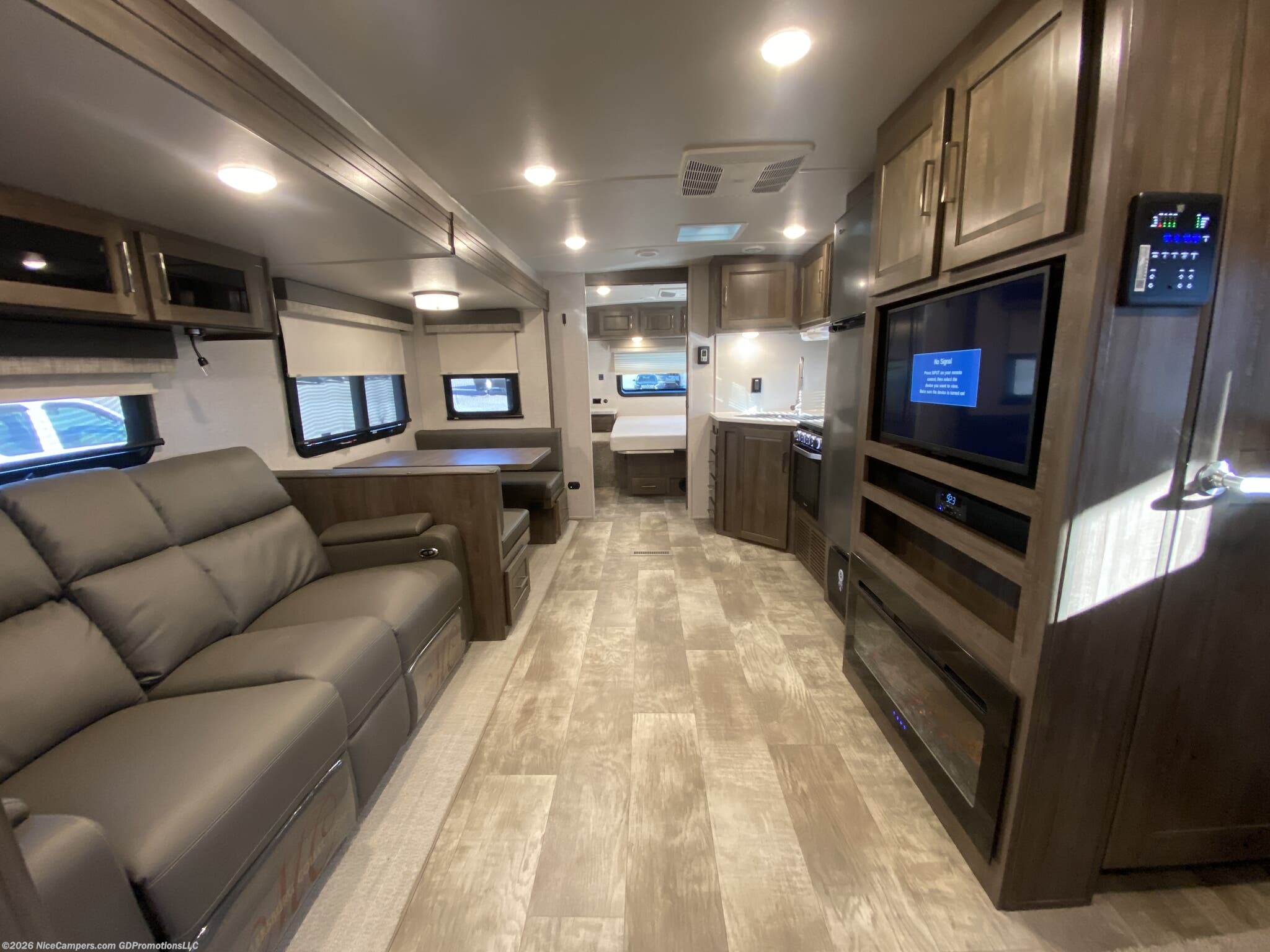 2023 Flagstaff Super Lite 26RBWS by Forest River from NiceCampers.com in Russellville, Arkansas