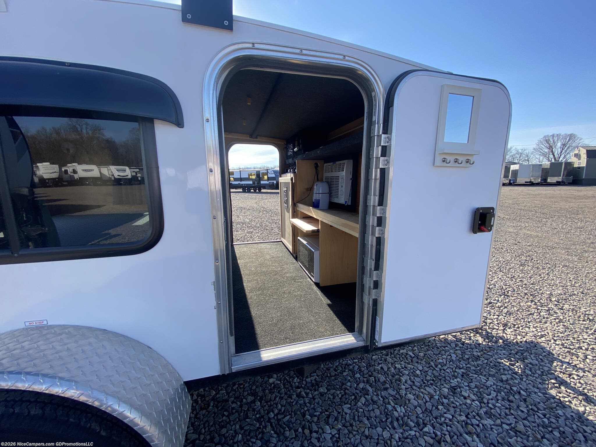 2019 RangeRunner by Runaway from NiceCampers.com in Russellville, Arkansas