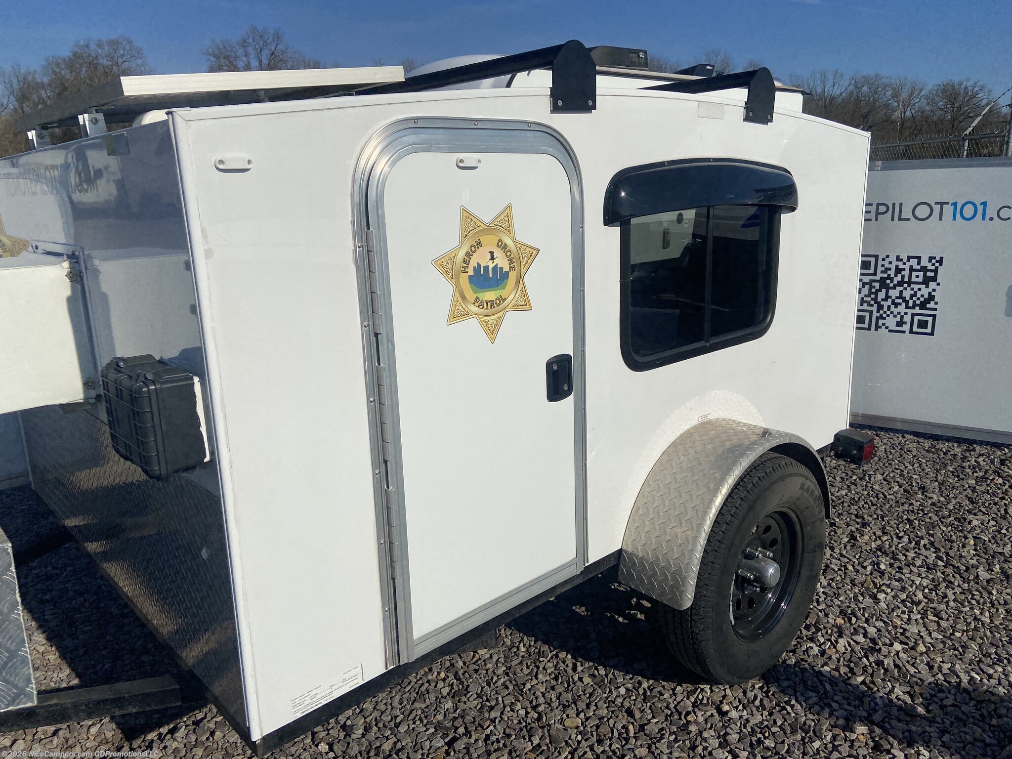 2019 Runaway RangeRunner - Used Travel Trailer For Sale by NiceCampers.com in Russellville, Arkansas features Inverter, Solar Panels, Air Conditioning, Non-Smoking Unit, Microwave