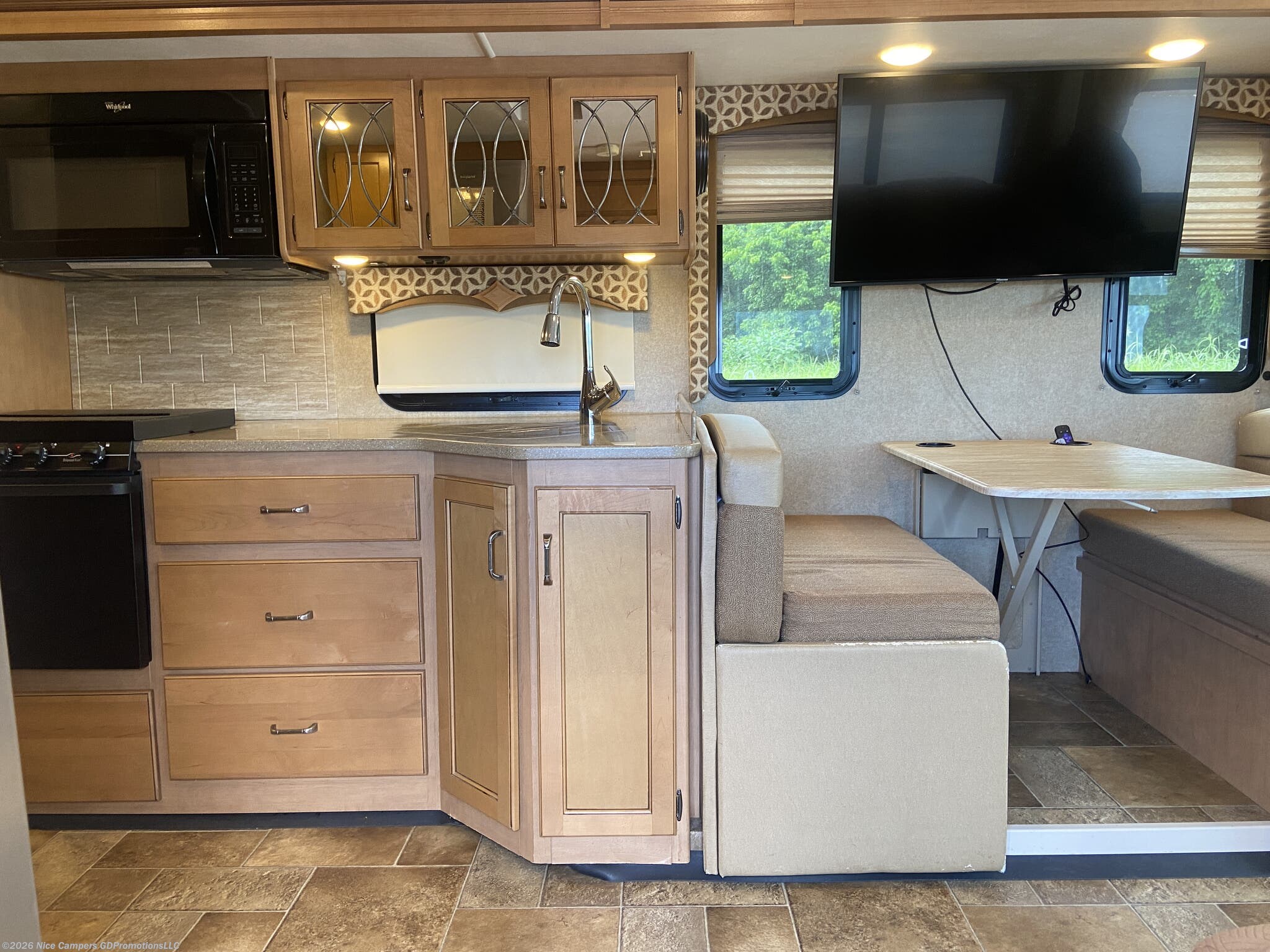 2016 Hurricane 34J by Thor Motor Coach from Nice Campers in Russellville, Arkansas