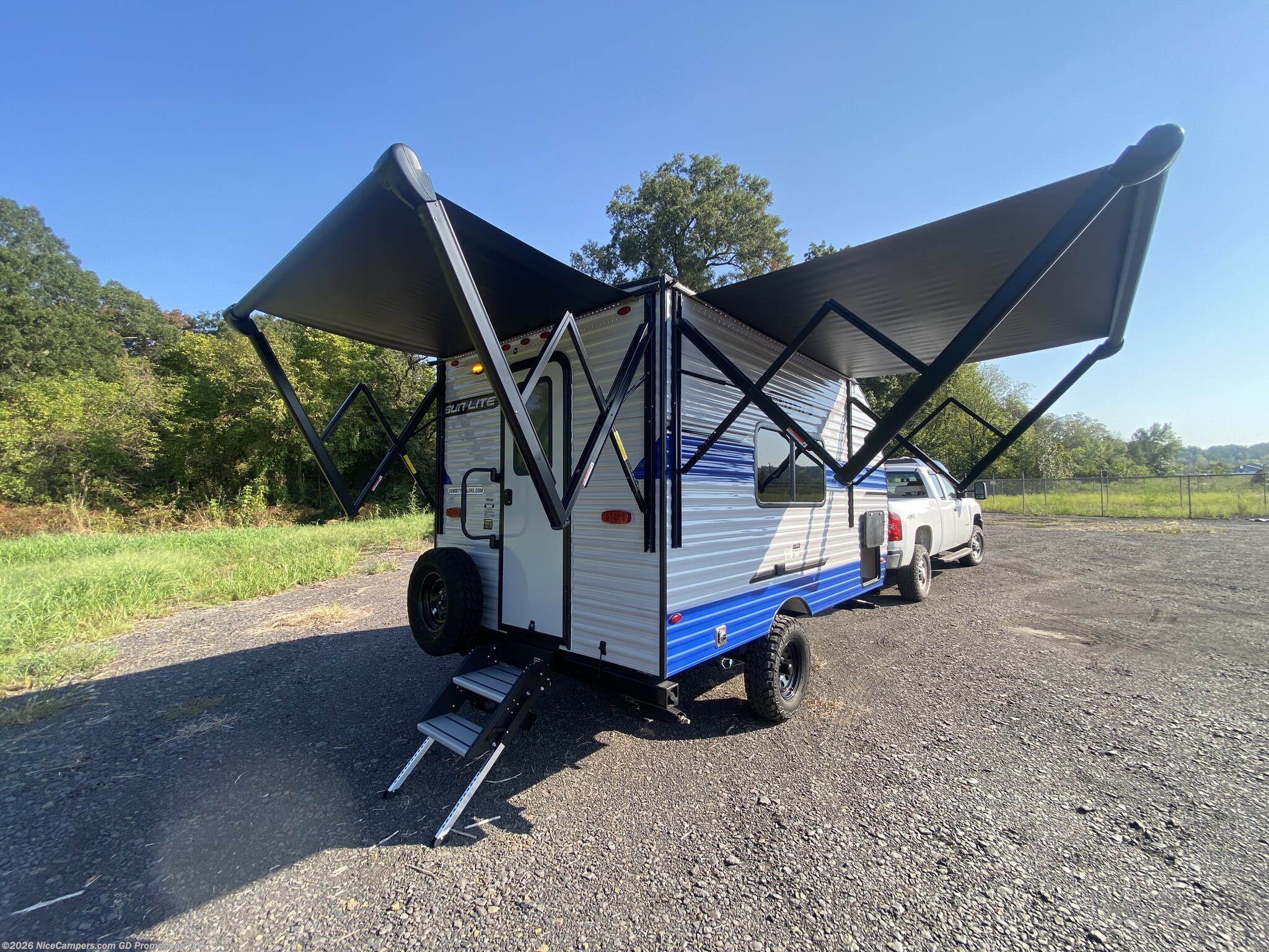 2026 Sun Lite 16BH by Sunset Park RV from NiceCampers.com in Russellville, Arkansas