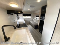 2024 Avenger LE 22MKLE by Prime Time from NiceCampers.com in Russellville, Arkansas