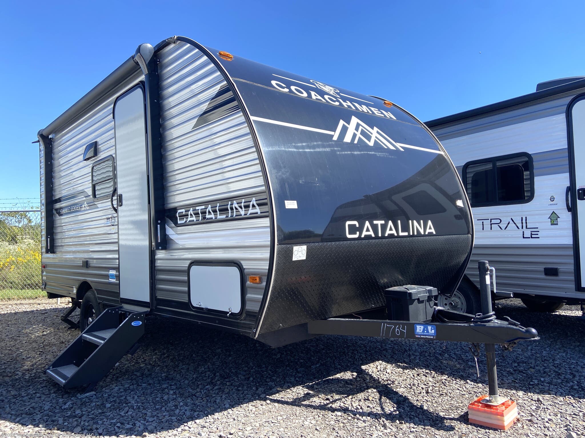 2025 Coachmen Catalina Summit Series 7 164BHX