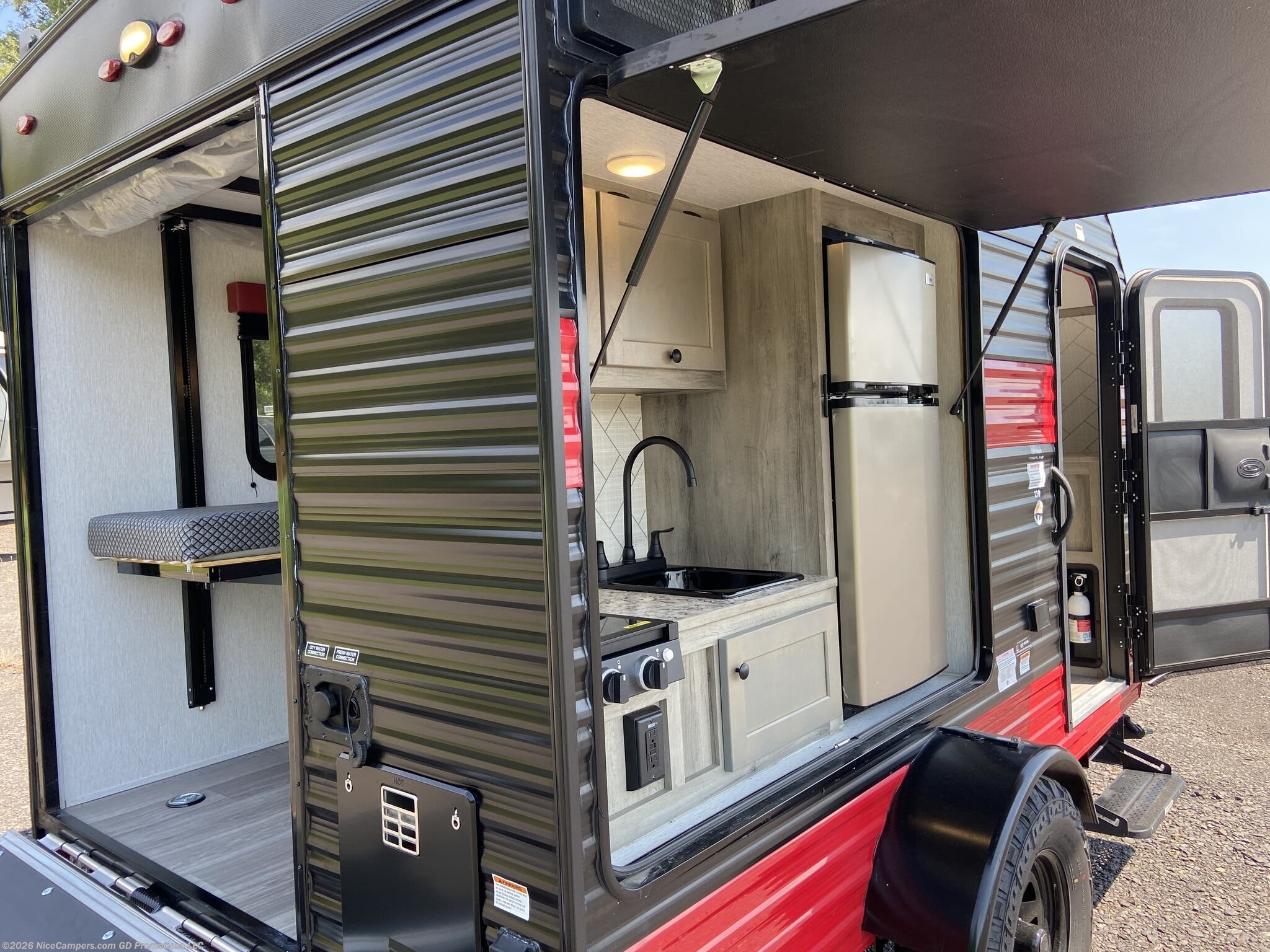 2026 SunRay 139T by Sunset Park RV from NiceCampers.com in Russellville, Arkansas