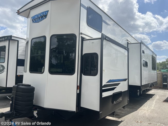 2023 Forest River Salem Grand Villa 42VIEW - Used Destination Trailer For Sale by RV Sales of Orlando in Longwood, Florida