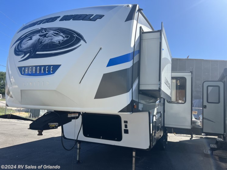 Used 2018 Forest River Arctic Wolf 255DRL4 available in Longwood, Florida