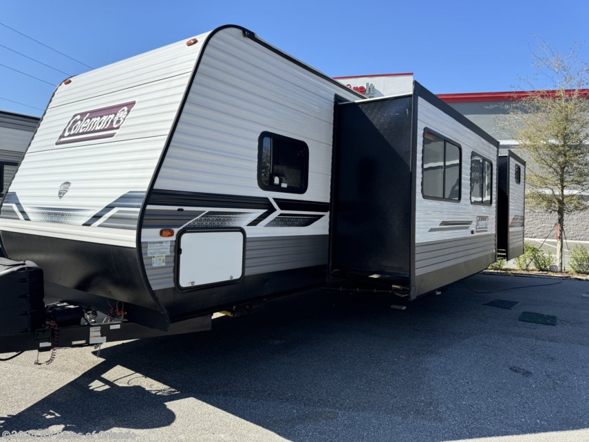 Used 2022 Dutchmen Coleman Lantern 334BH available in Longwood, Florida