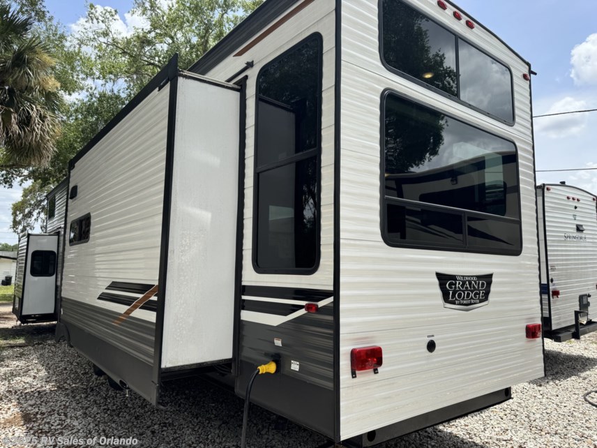 Used 2021 Forest River Wildwood Grand Lodge available in Longwood, Florida