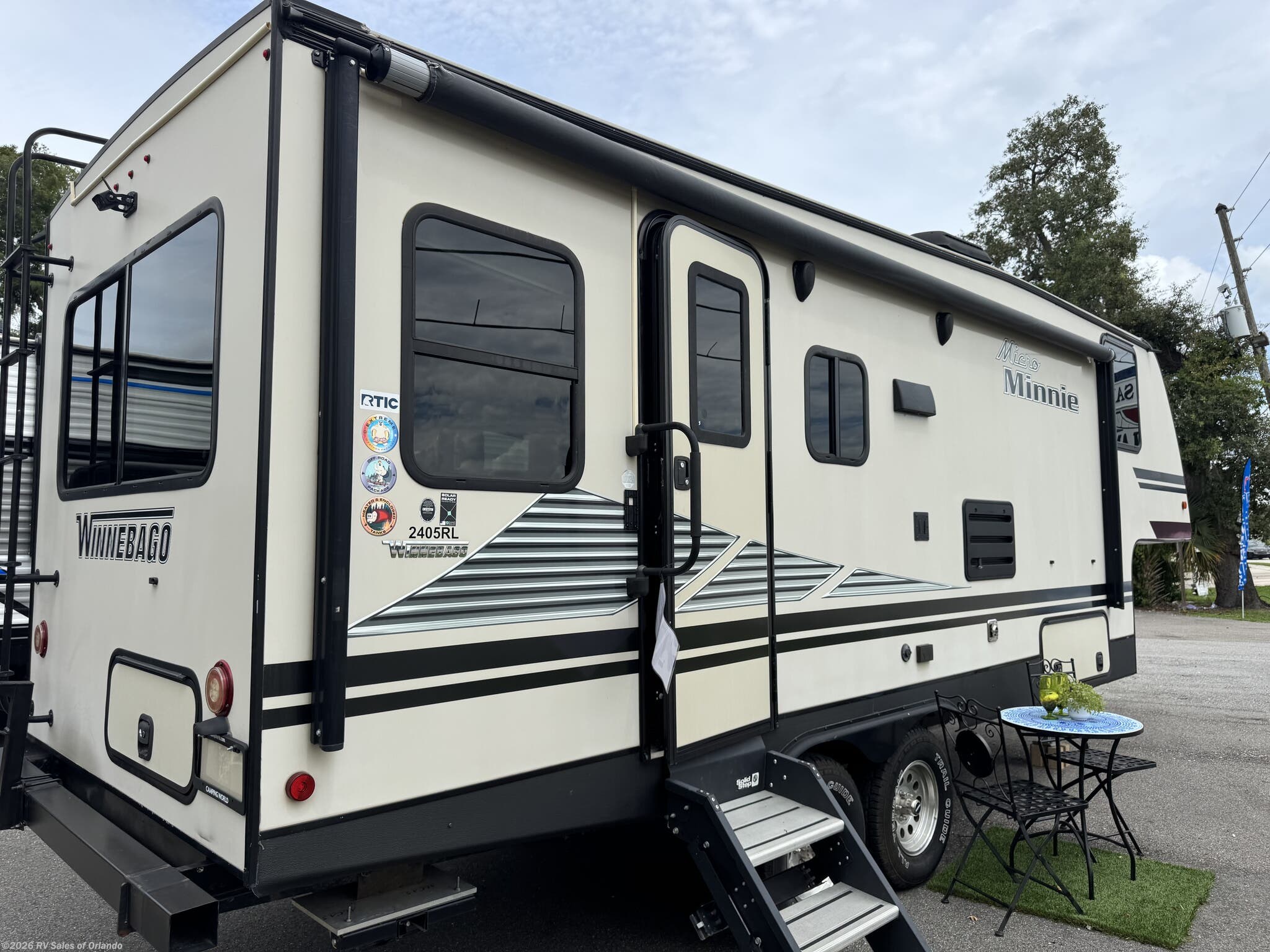 2020 Winnebago Micro Minnie 5th Wheel 2405RL