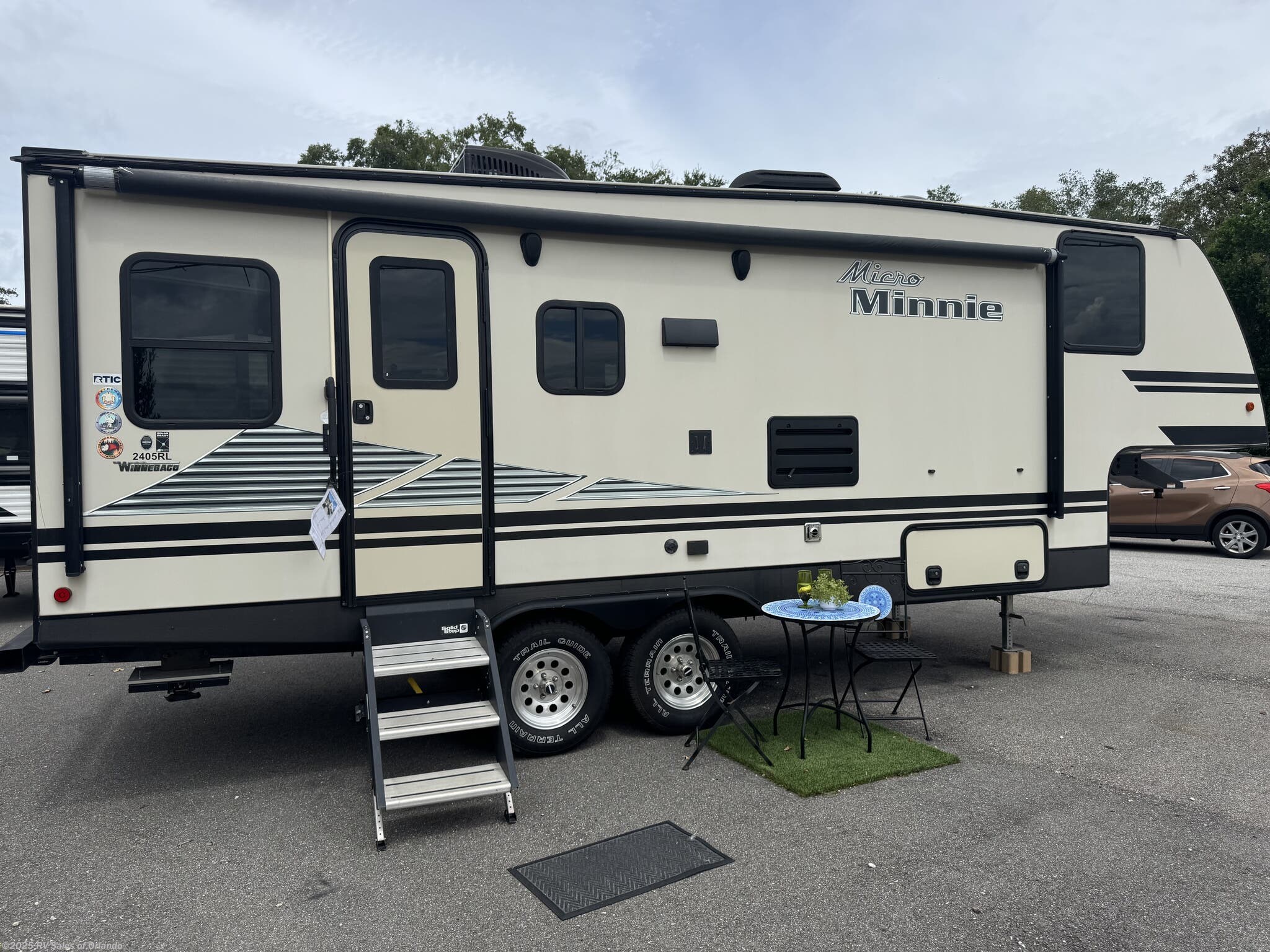 2020 Winnebago Micro Minnie 5th Wheel 2405RL
