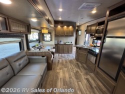 2018 Heartland Pioneer 276 - Used Fifth Wheel for sale by RV Sales of Orlando in Longwood, Florida