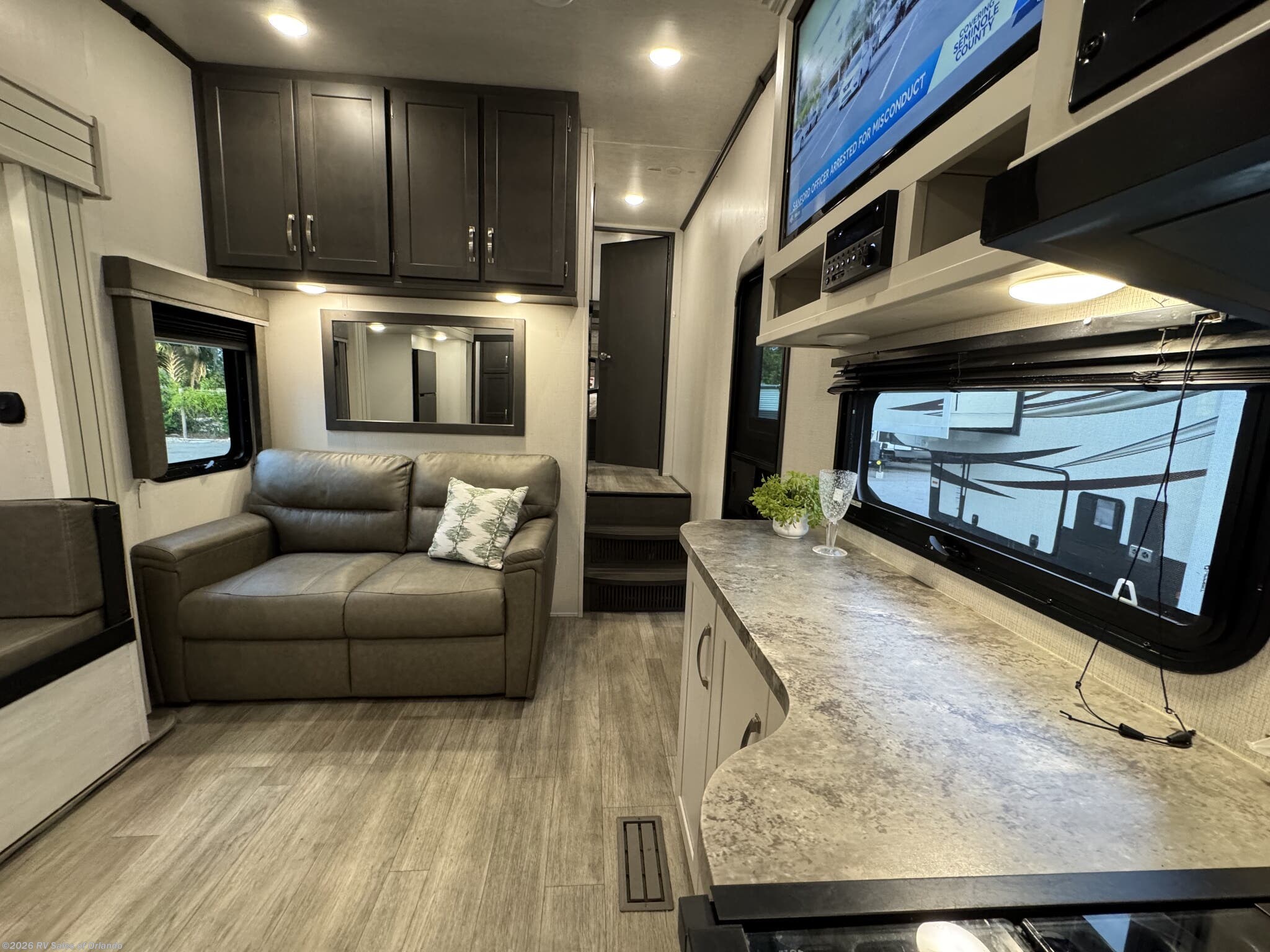 2024 Keystone Cougar Sport 2700BH - Used Fifth Wheel For Sale by RV Sales of Orlando in Longwood, Florida features Stove, Stereo System, CO Detector, Refrigerator, External Shower