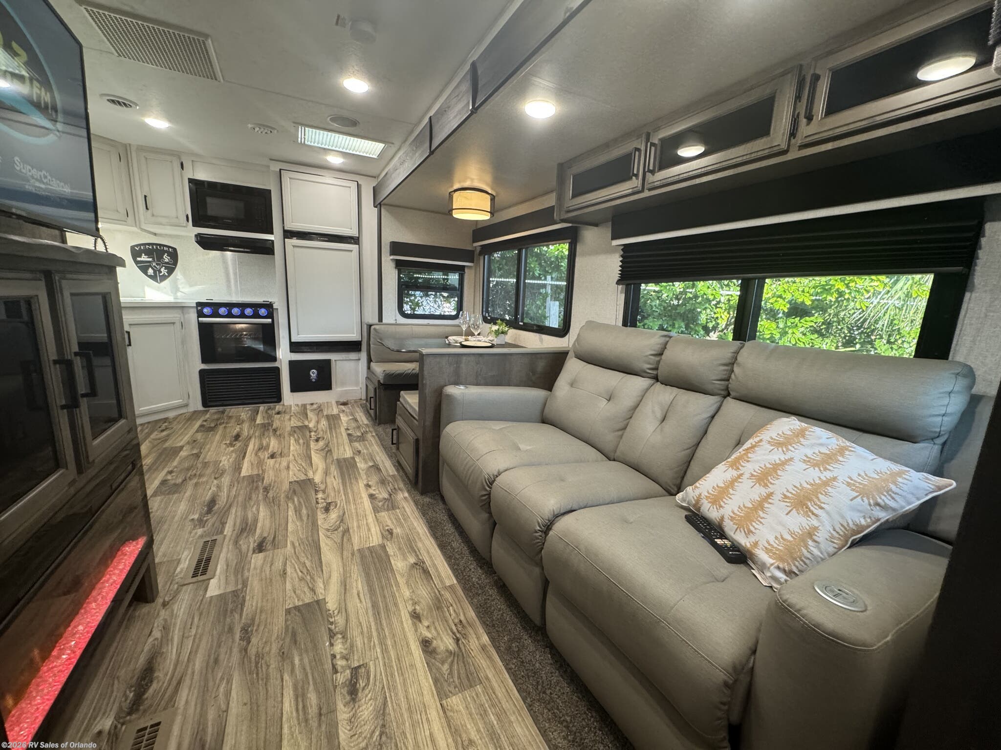 Used 2022 Venture RV SportTrek Touring Edition 272VRK available in Longwood, Florida