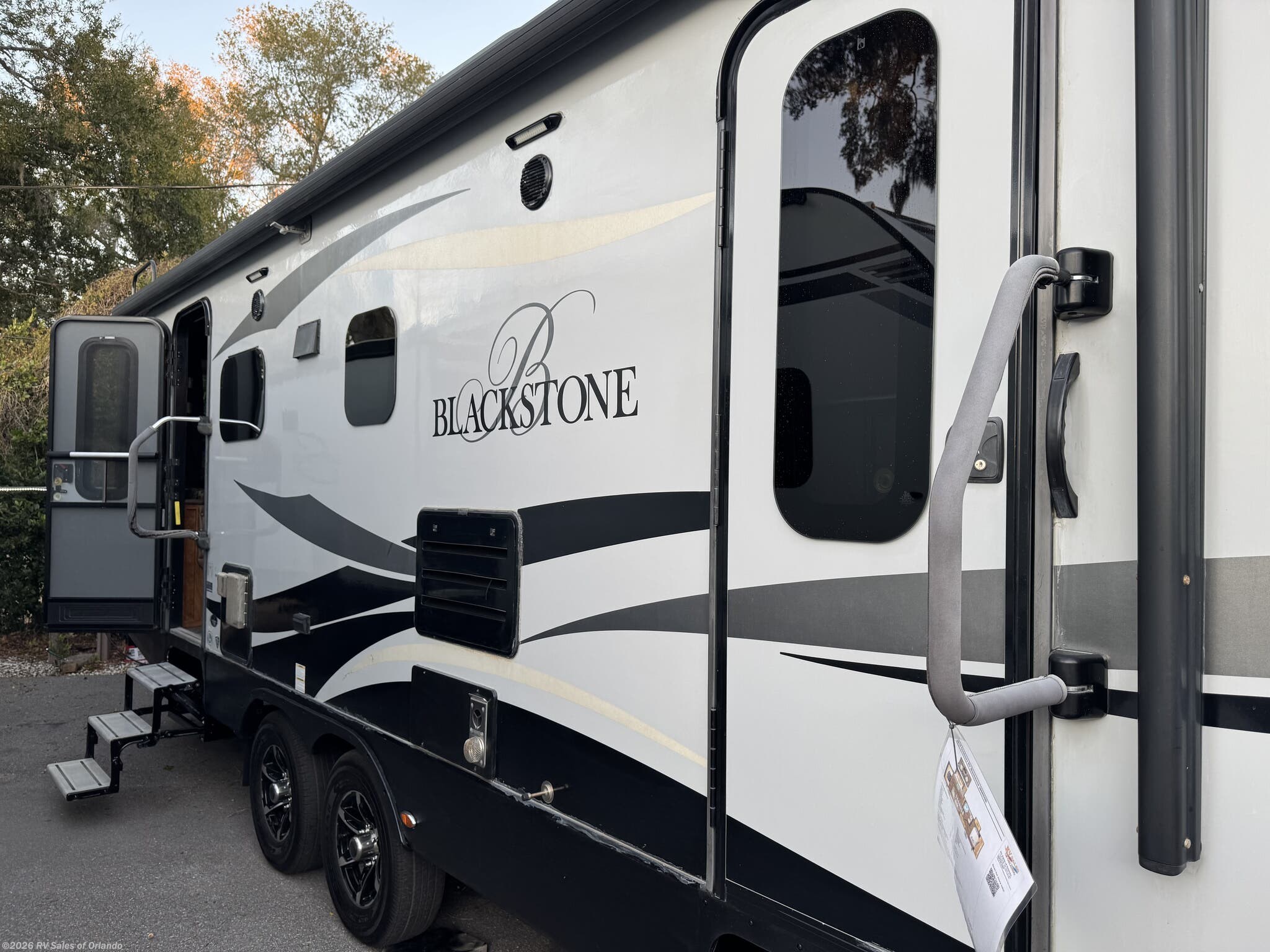 2016 Outdoors RV Blackstone 260RDSB - Used Travel Trailer for sale by RV Sales of Orlando in Longwood, Florida