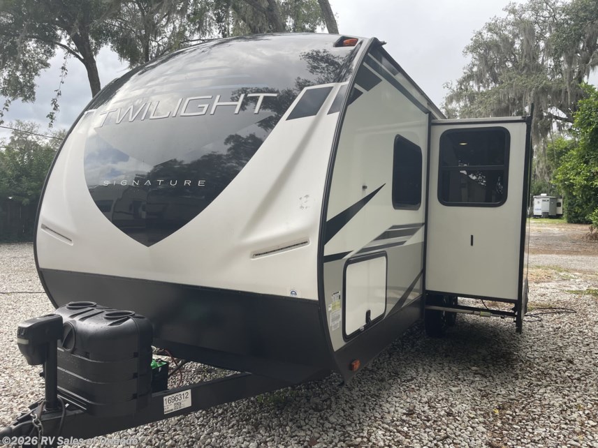 Used 2022 Cruiser RV Twilight Signature TW2100 available in Longwood, Florida