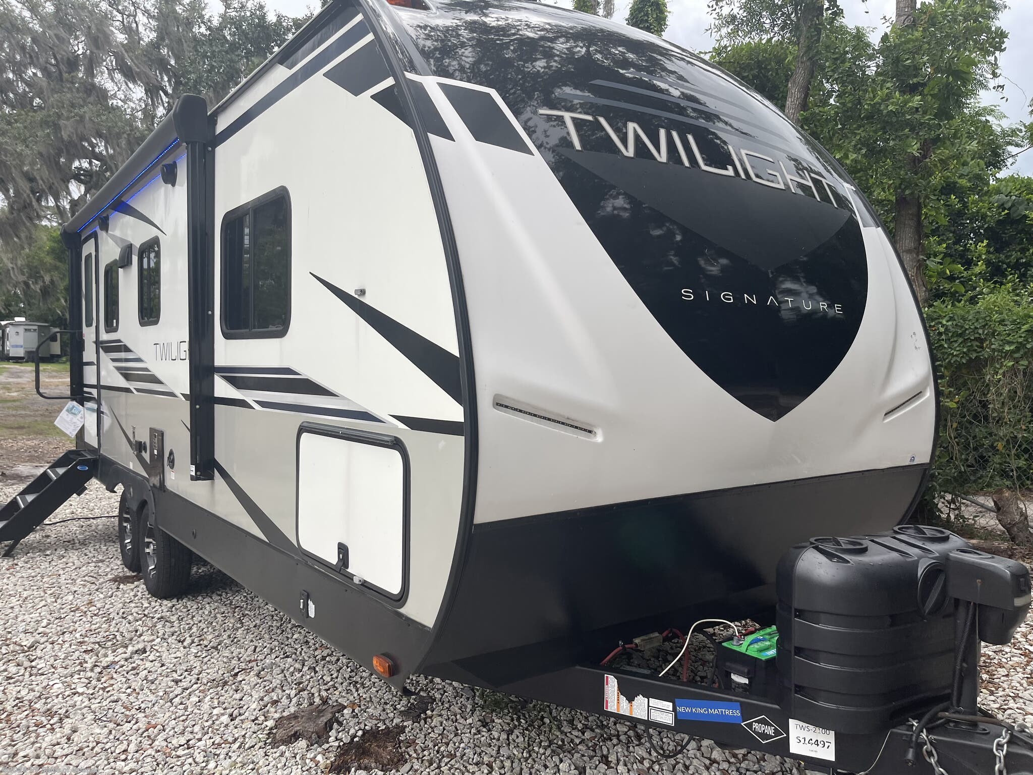 2022 Twilight Signature TW2100 by Cruiser RV from RV Sales of Orlando in Longwood, Florida