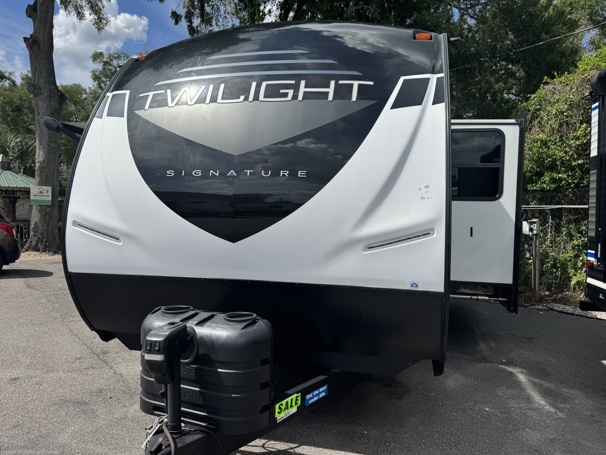 Used 2022 Cruiser RV Twilight Signature TW2100 available in Longwood, Florida