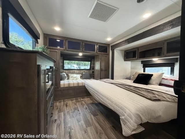 2022 Venture RV SportTrek Touring Edition 272VRK