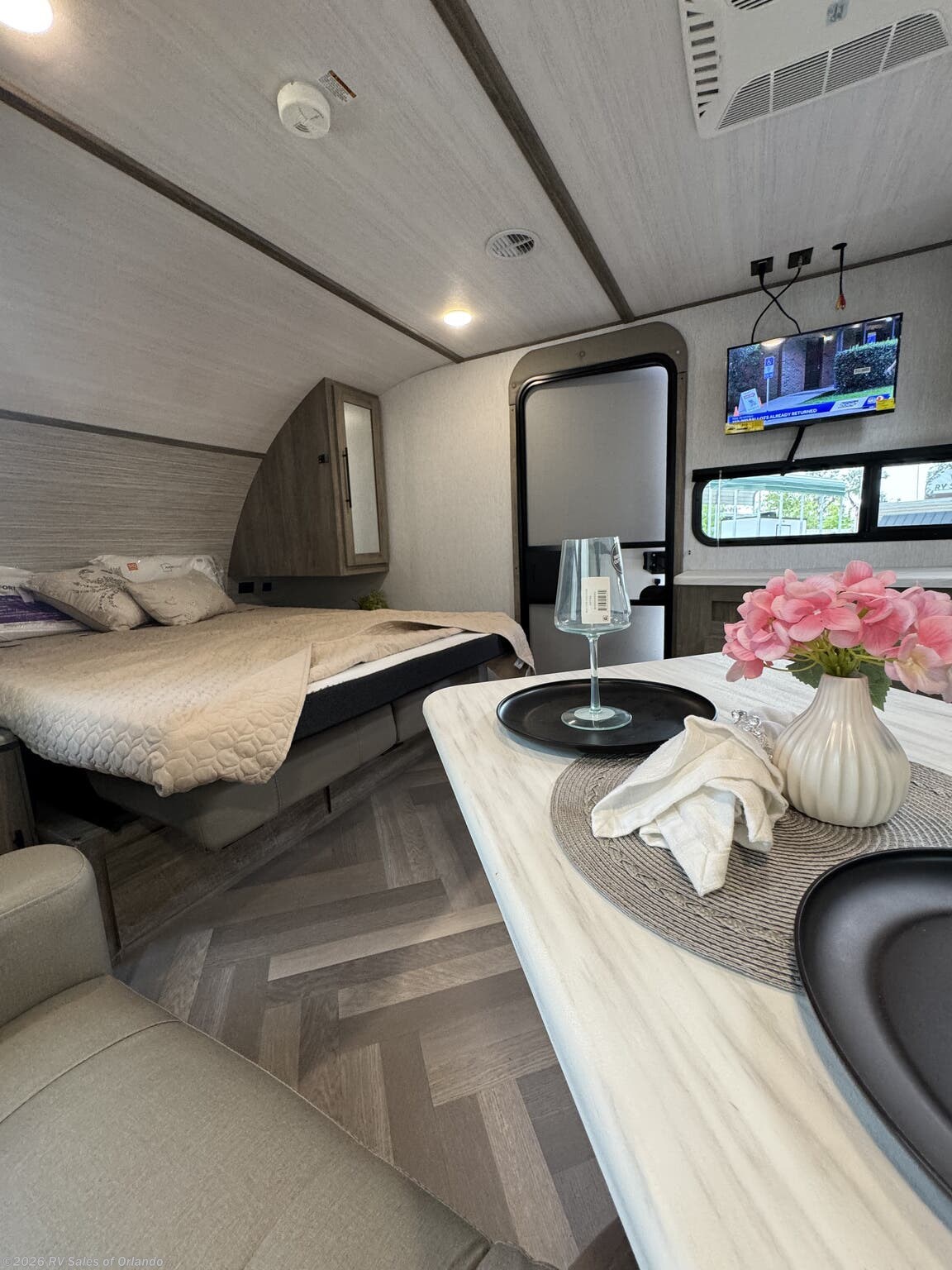 2022 Forest River Wildwood Heritage Glen Hyper-Lyte 17RBHL - New Travel Trailer For Sale by RV Sales of Orlando in Longwood, Florida features Solar Prep, Refrigerator, TV, Upgraded Insulation Package, Enclosed Underbelly