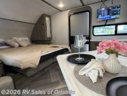 2022 Forest River Wildwood Heritage Glen Hyper-Lyte 17RBHL - New Travel Trailer for sale by RV Sales of Orlando in Longwood, Florida